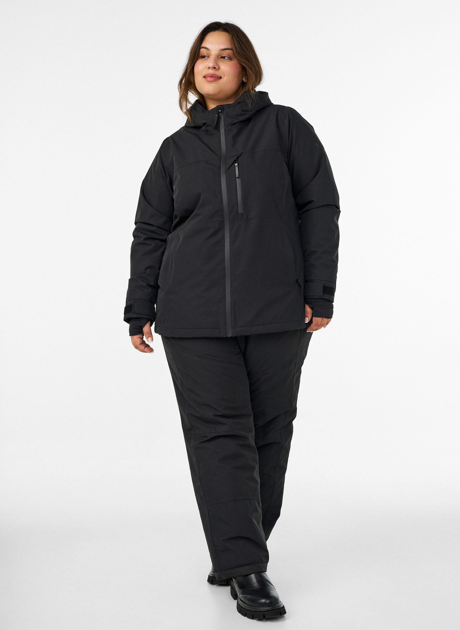 ZizziSki jas met capuchon en zakken met ritssluiting, Zwart, Model image number 1