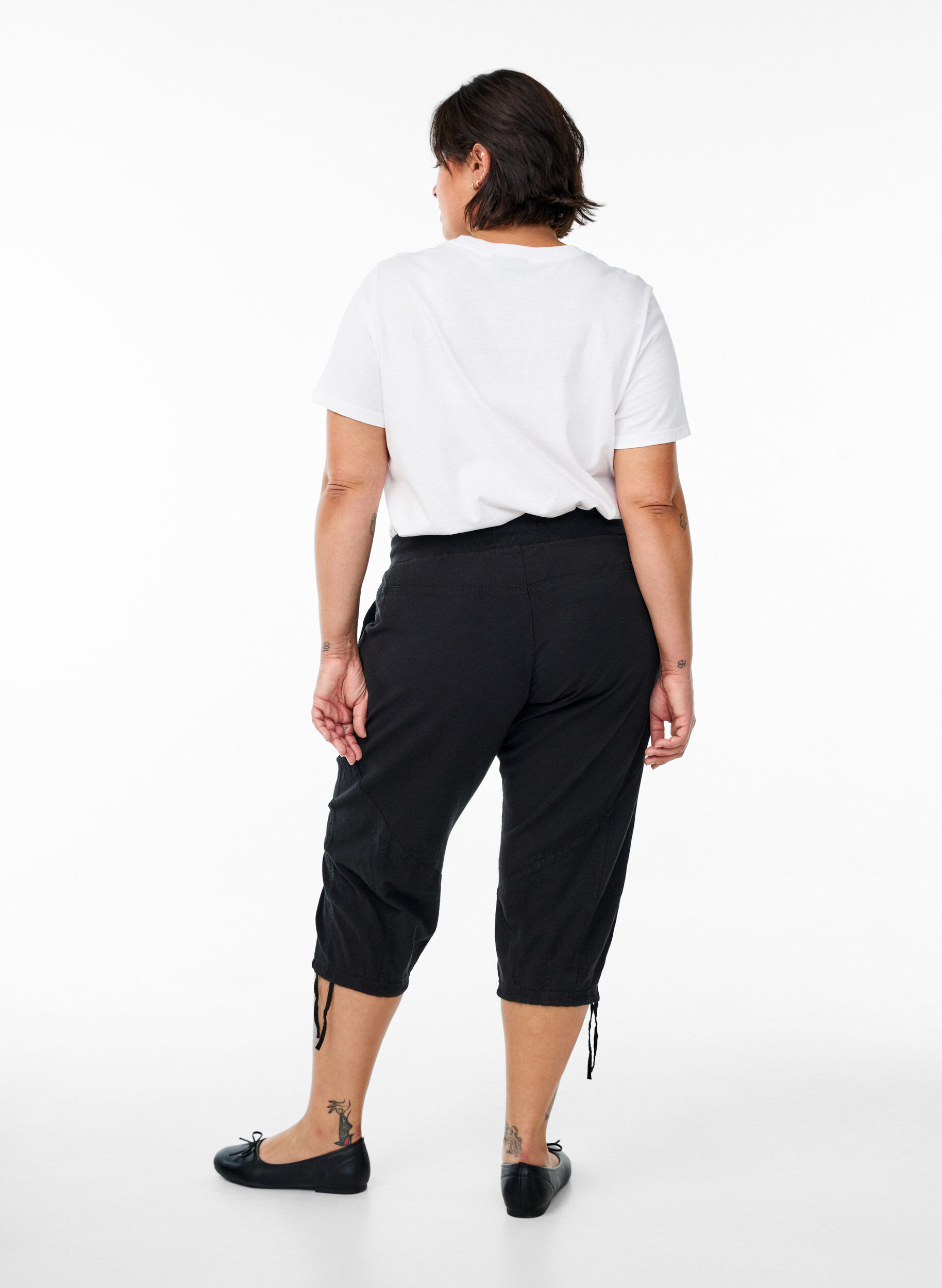 Zizzi Katoenen Capri-broek, Zwart, Model image number 1