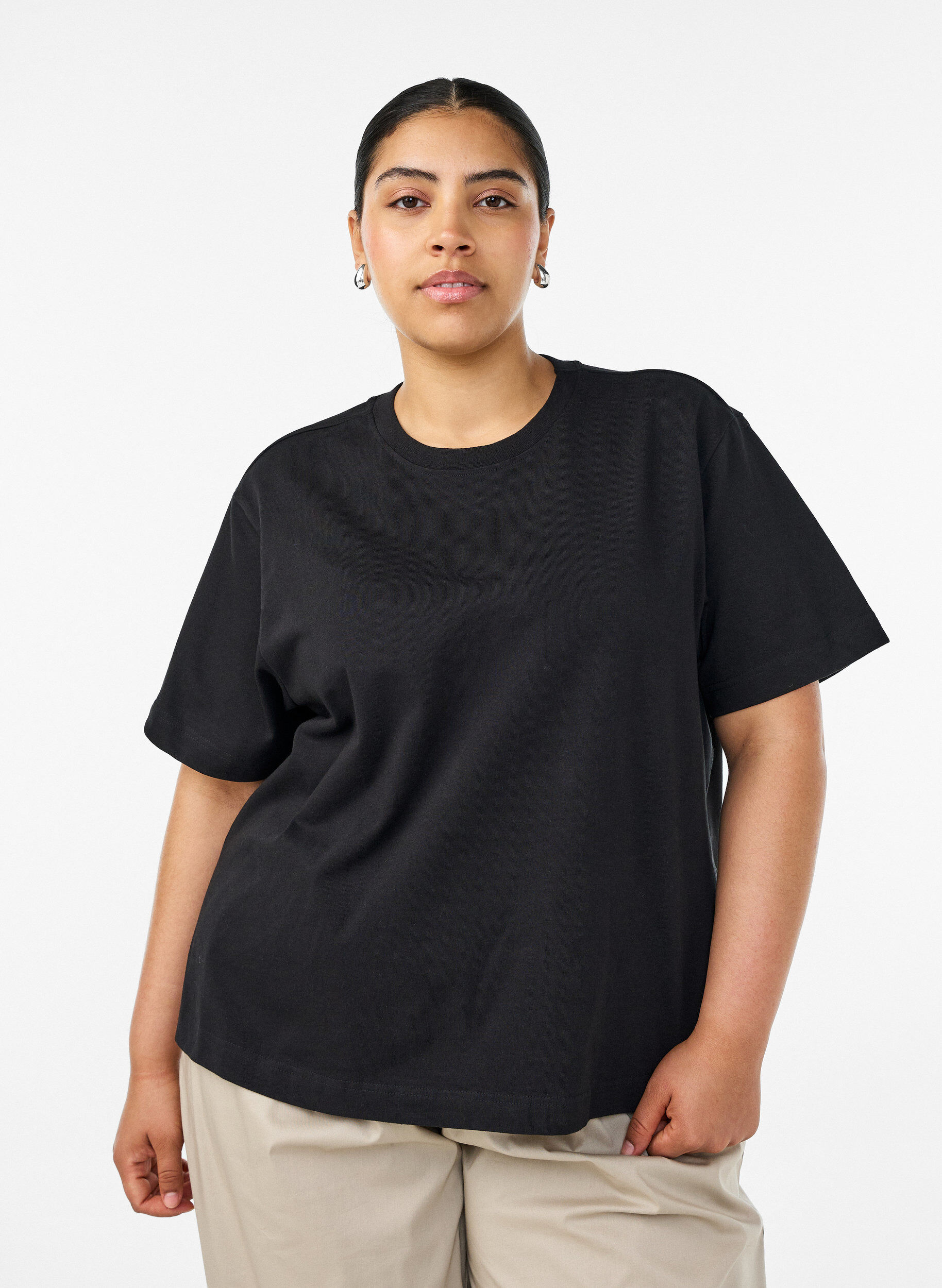 Boxy katoenen T-shirt, Zwart, Model