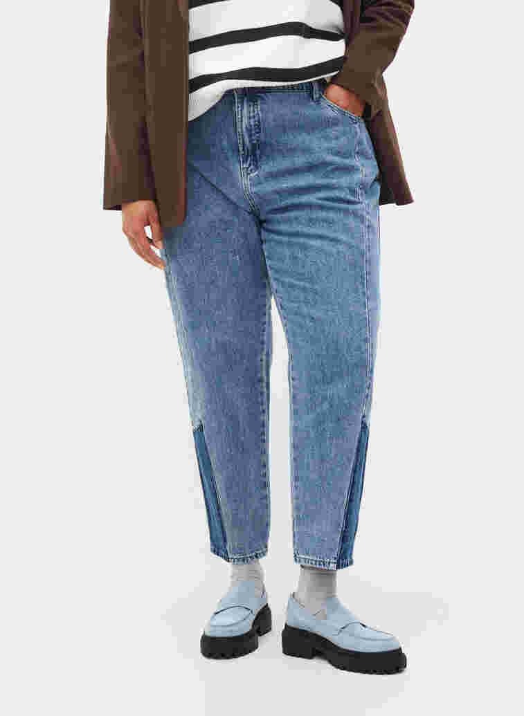 Geknipte Mille mom jeans met colour-block, Blue denim, Model image number 2