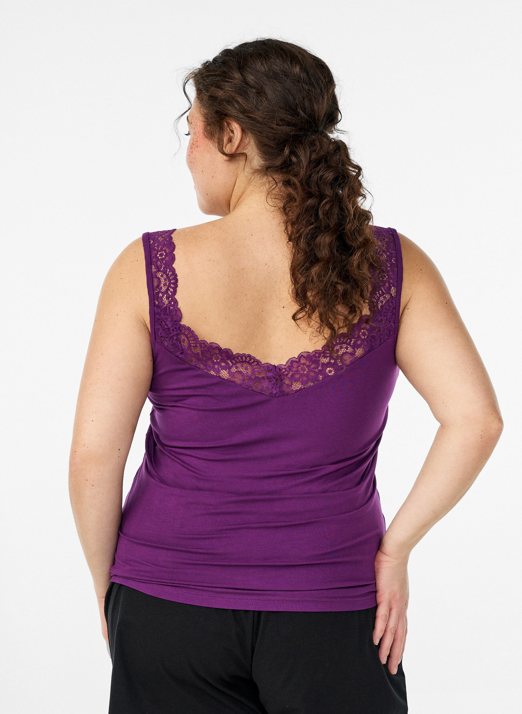 ZizziViscose top met kanten rand, Paars, Model image number 2