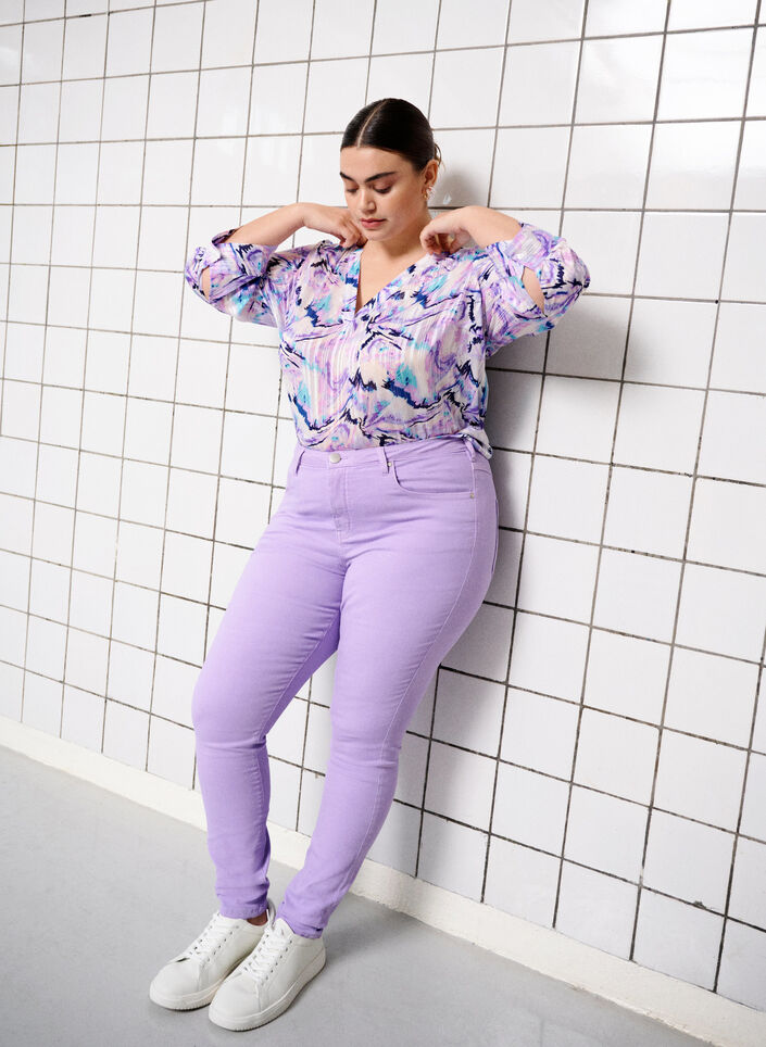 Amy jeans met hoge taille en super slanke pasvorm, Lavender, Image