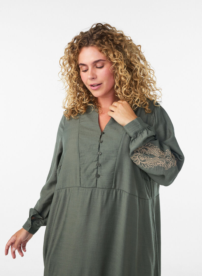 Viscose jurk met borduurwerk en stroken met ruches, Groen, Model image number 2