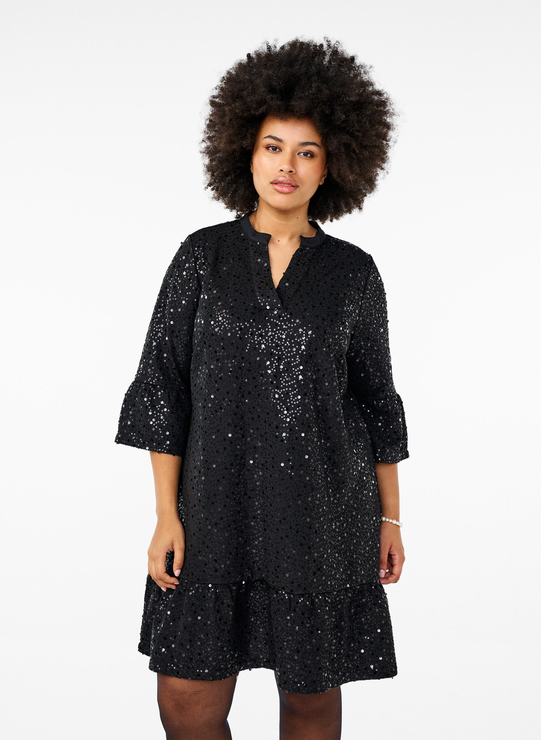 Zizzi Paillettenjurk met V-hals en 3/4 mouwen, Black w. Bl. Sequins, Model image number 0