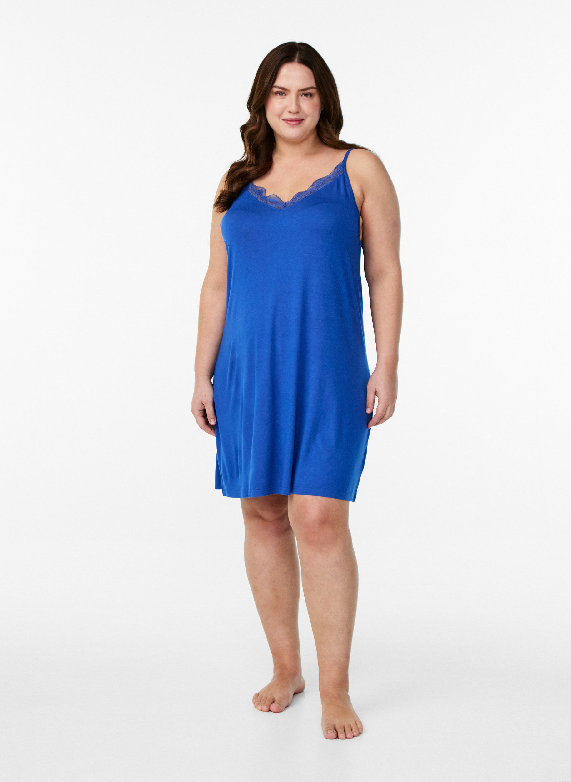 Zizzi Nachtjapon van viscose met kanten randje, Blauw, Model image number 1