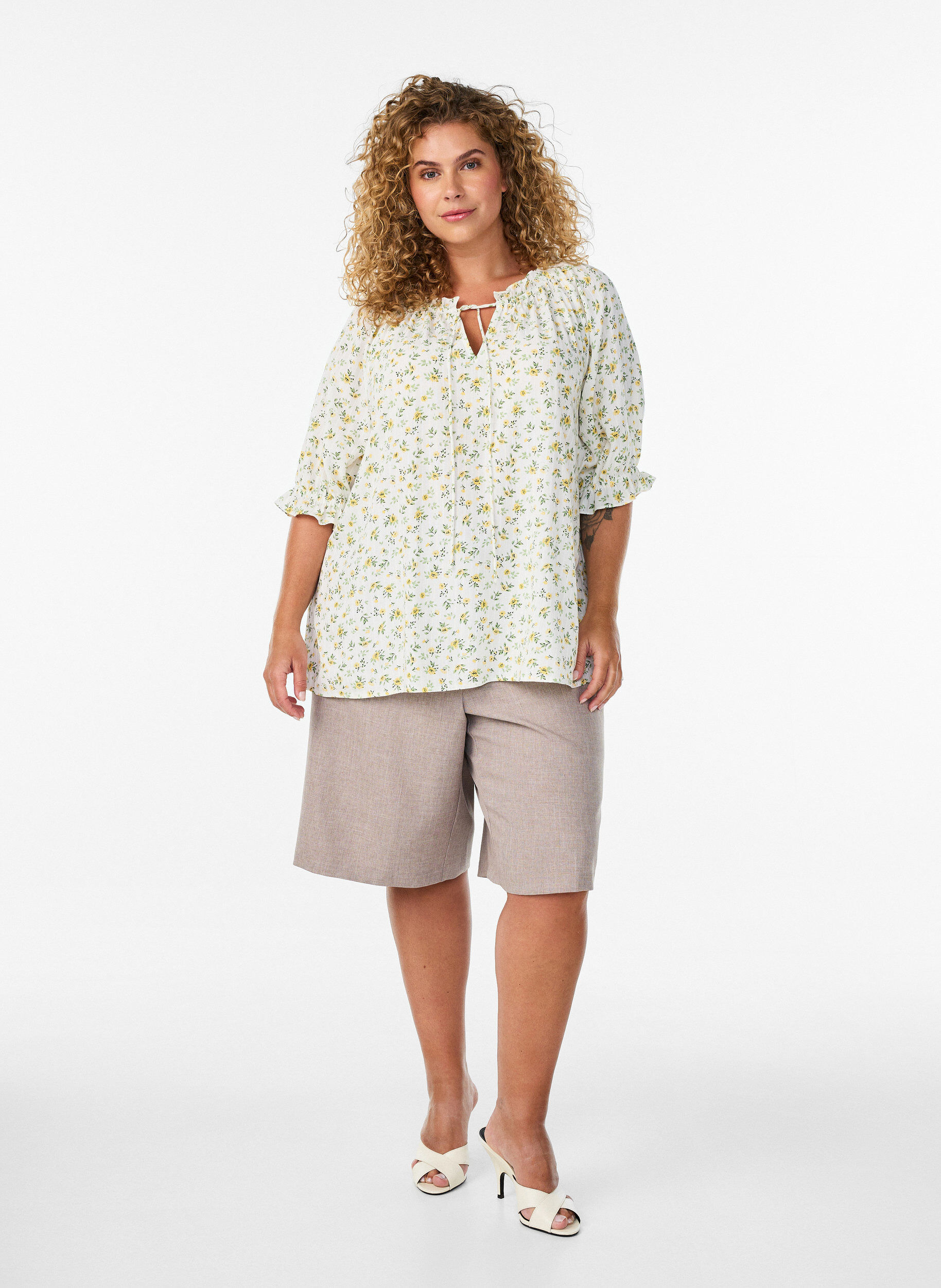 ZizziGebloemde viscose blouse met halflange mouwen, Wit, Model image number 1