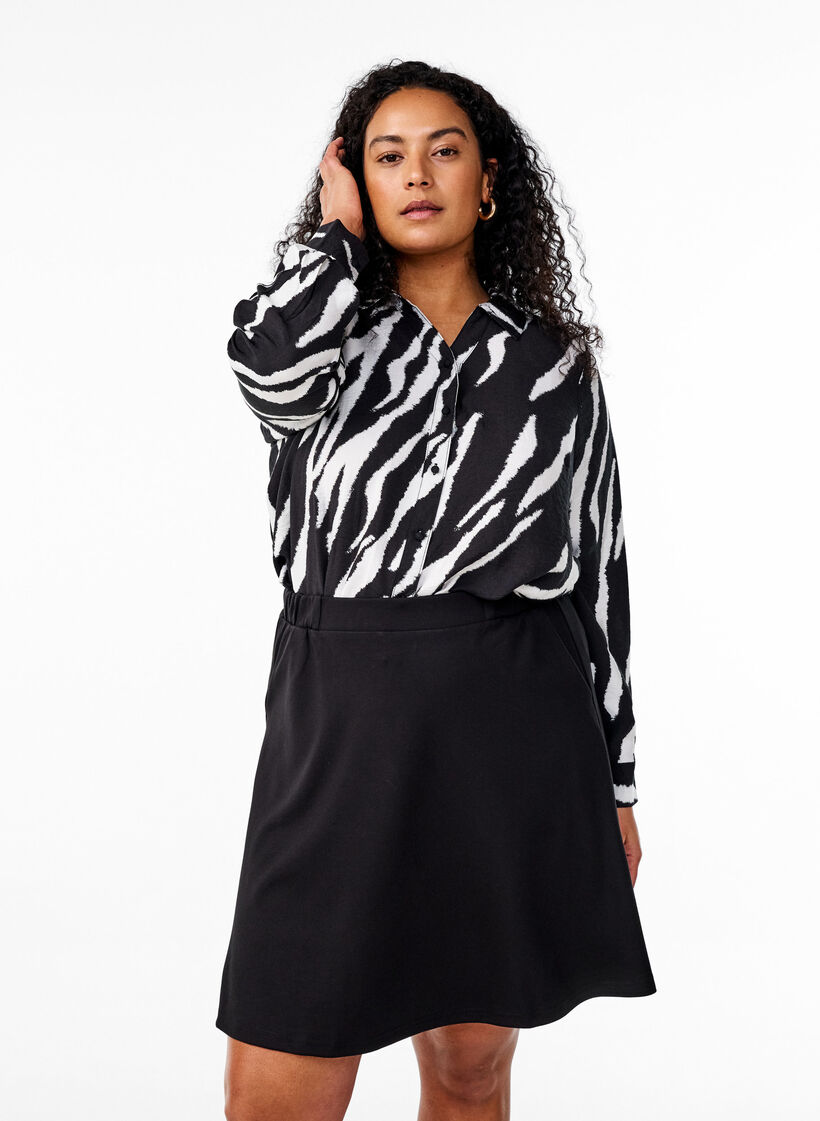 Skaterrok in viscose, Zwart, Model image number 0