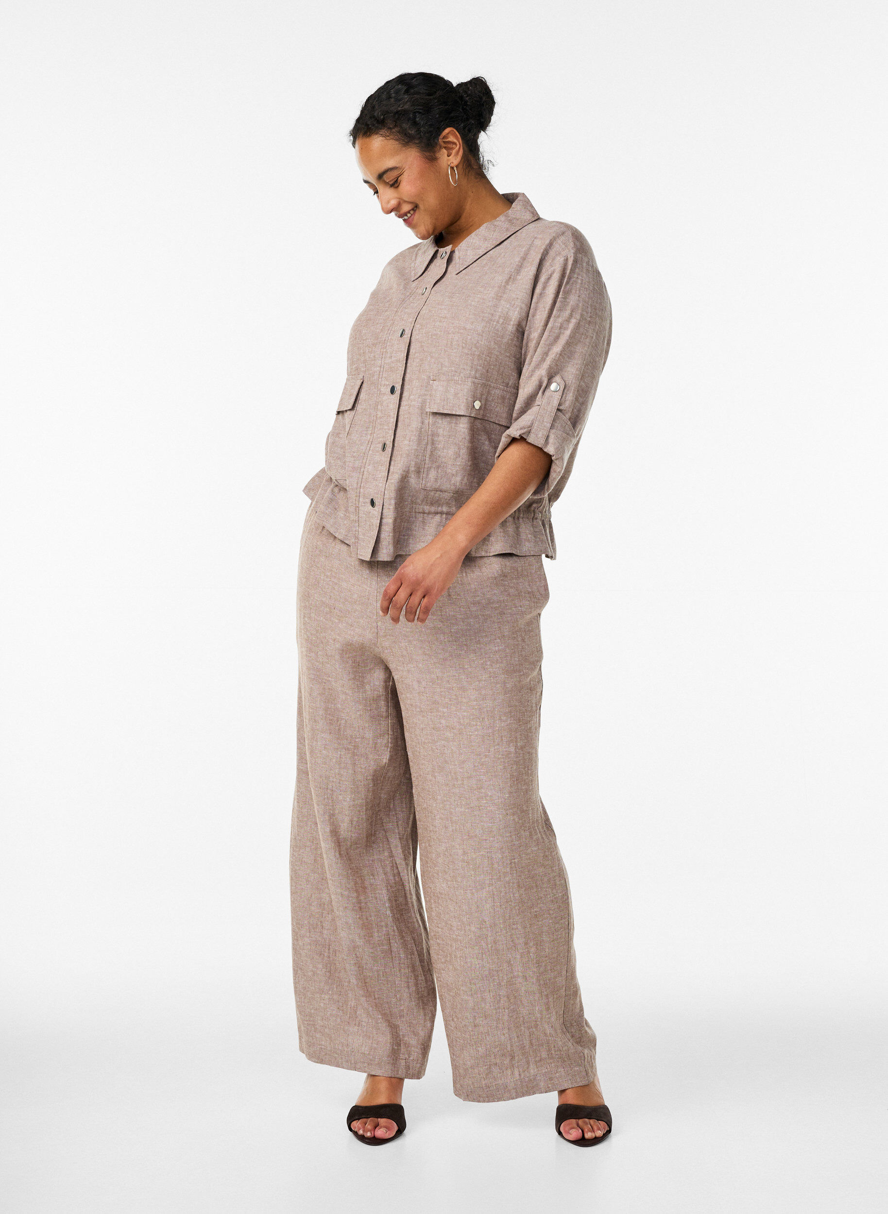 Zizzi Linnen en viscose blouse met een verstelbare taille, Bruin, Model image number 1