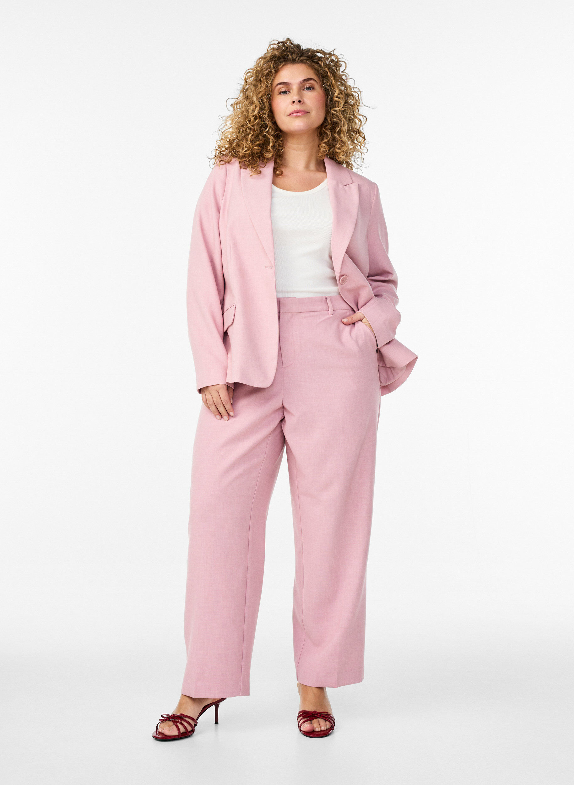 Zizzi Klassieke blazer met knoopsluiting en zakken, Roze, Model image number 1