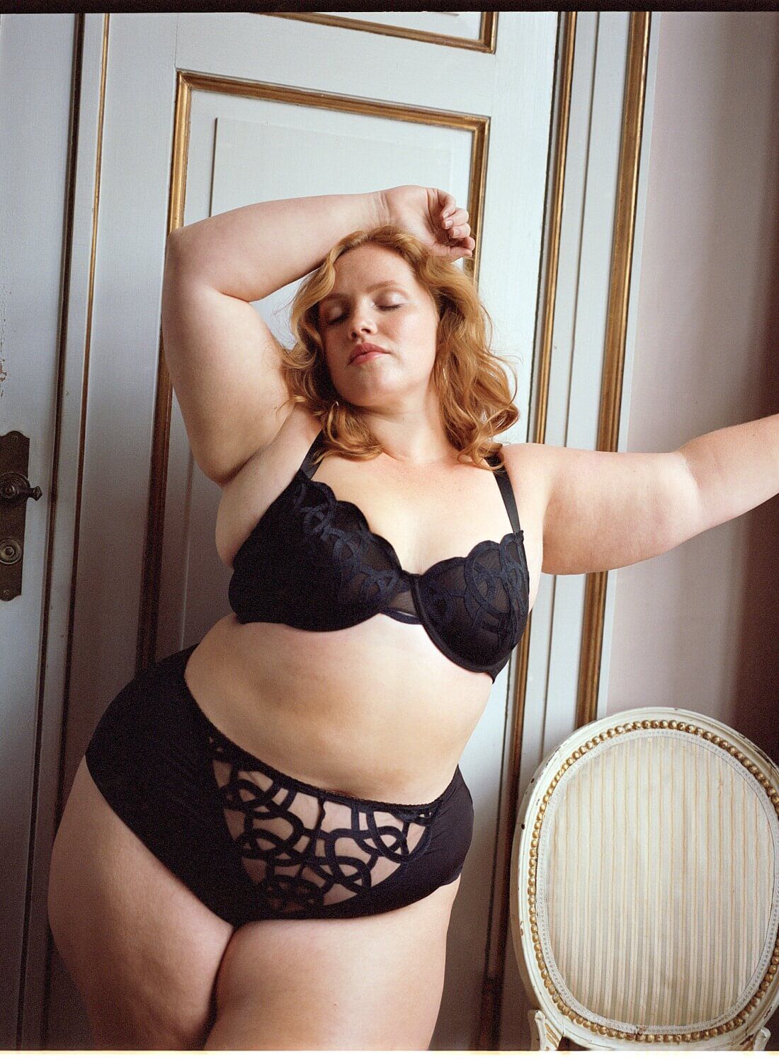 Zizzi Balconette set met grafisch kant, , Model