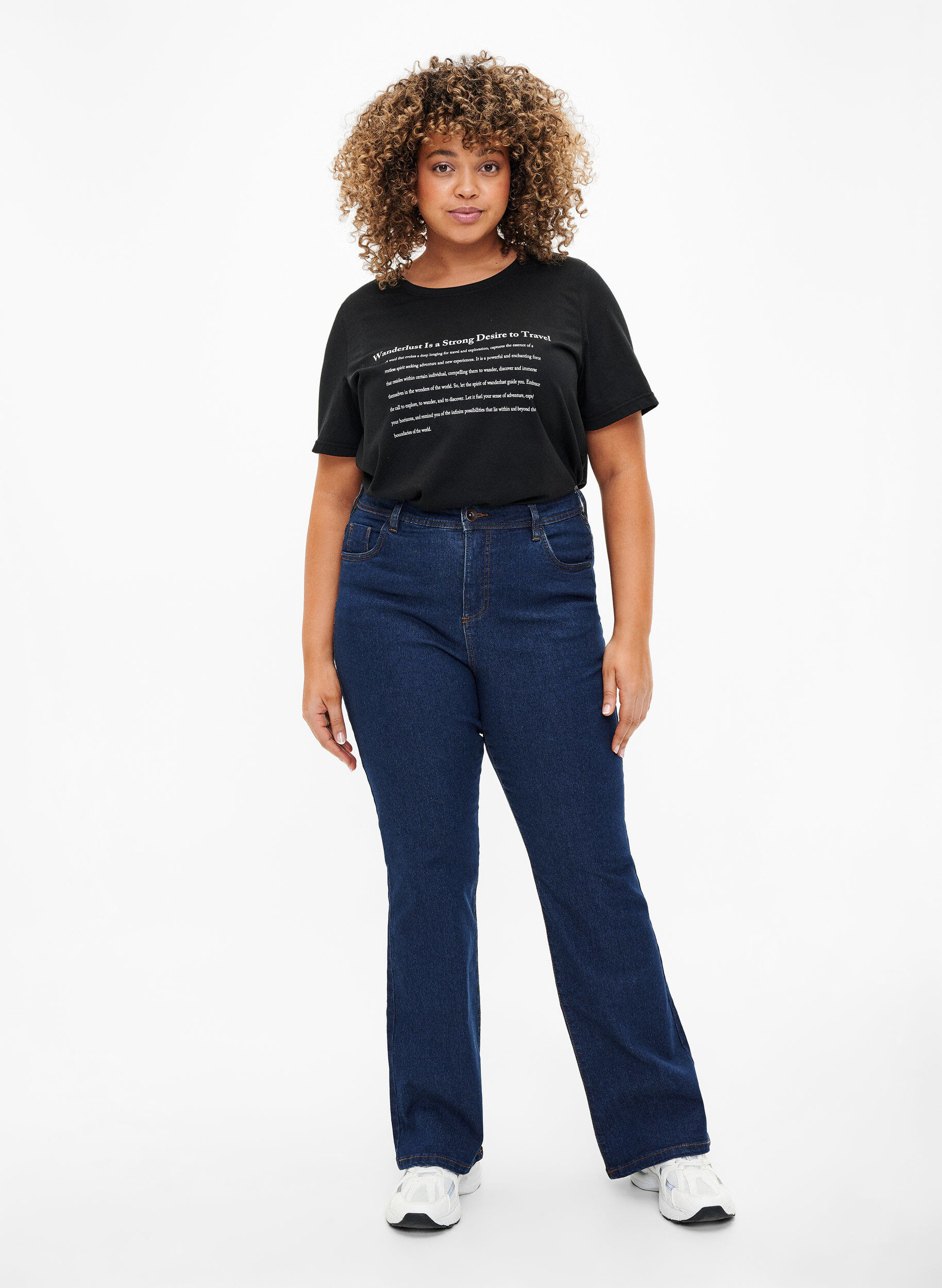 Zizzi FLASH - T-shirt met motief, Black Wanderlust, Model image number 2