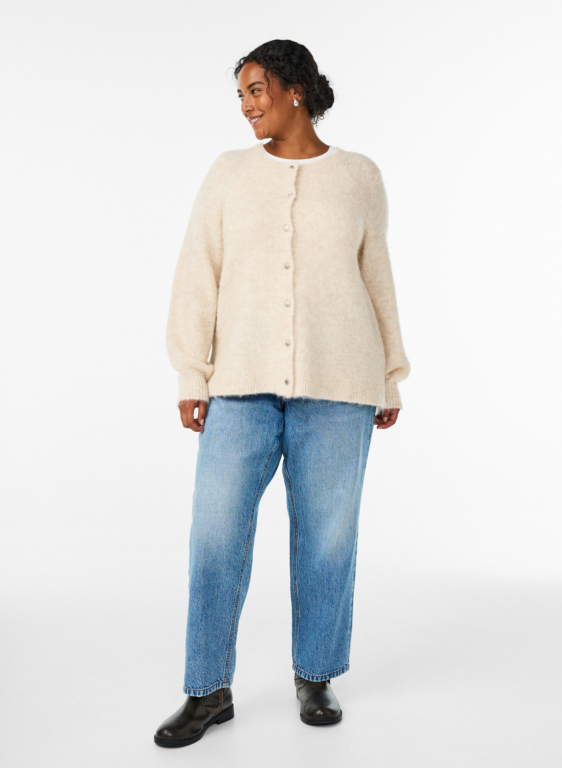 Zizzi Cardigan met wol en alpaca en decoratieve knopen, Beige, Model image number 1