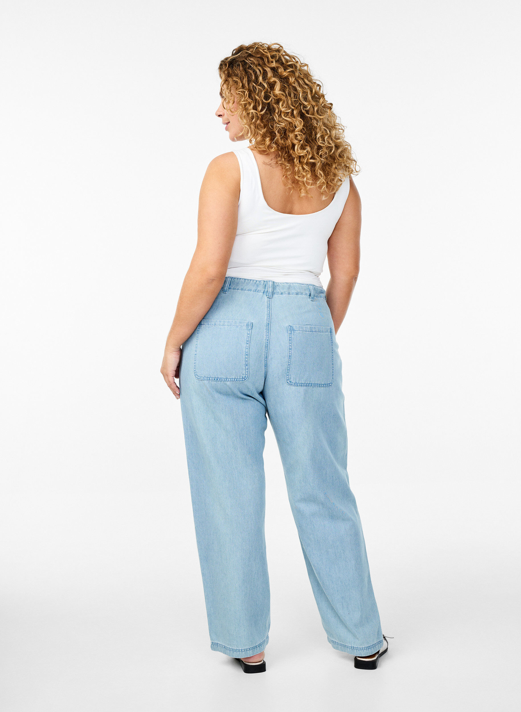 Zizzi High-waisted jeans met strikceintuur, Blauw, Model image number 1