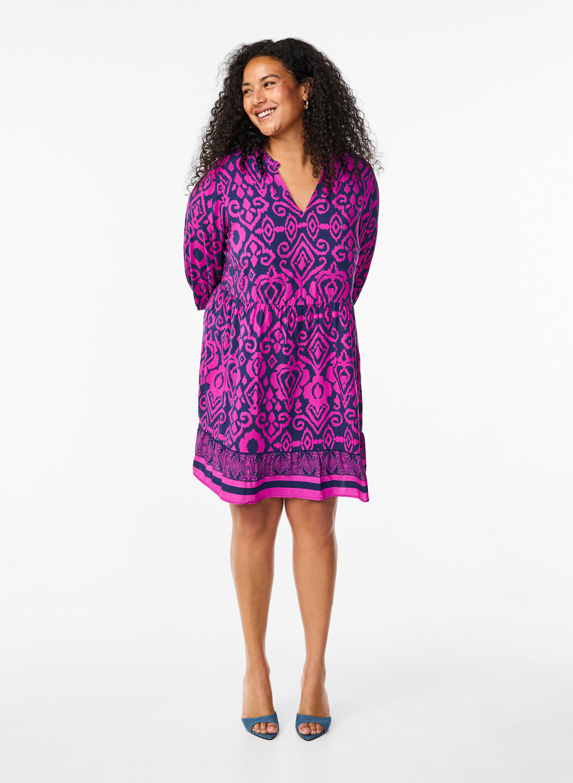 Zizzi Korte jurk met print en A-vorm, Night Sky AOP, Model image number 2