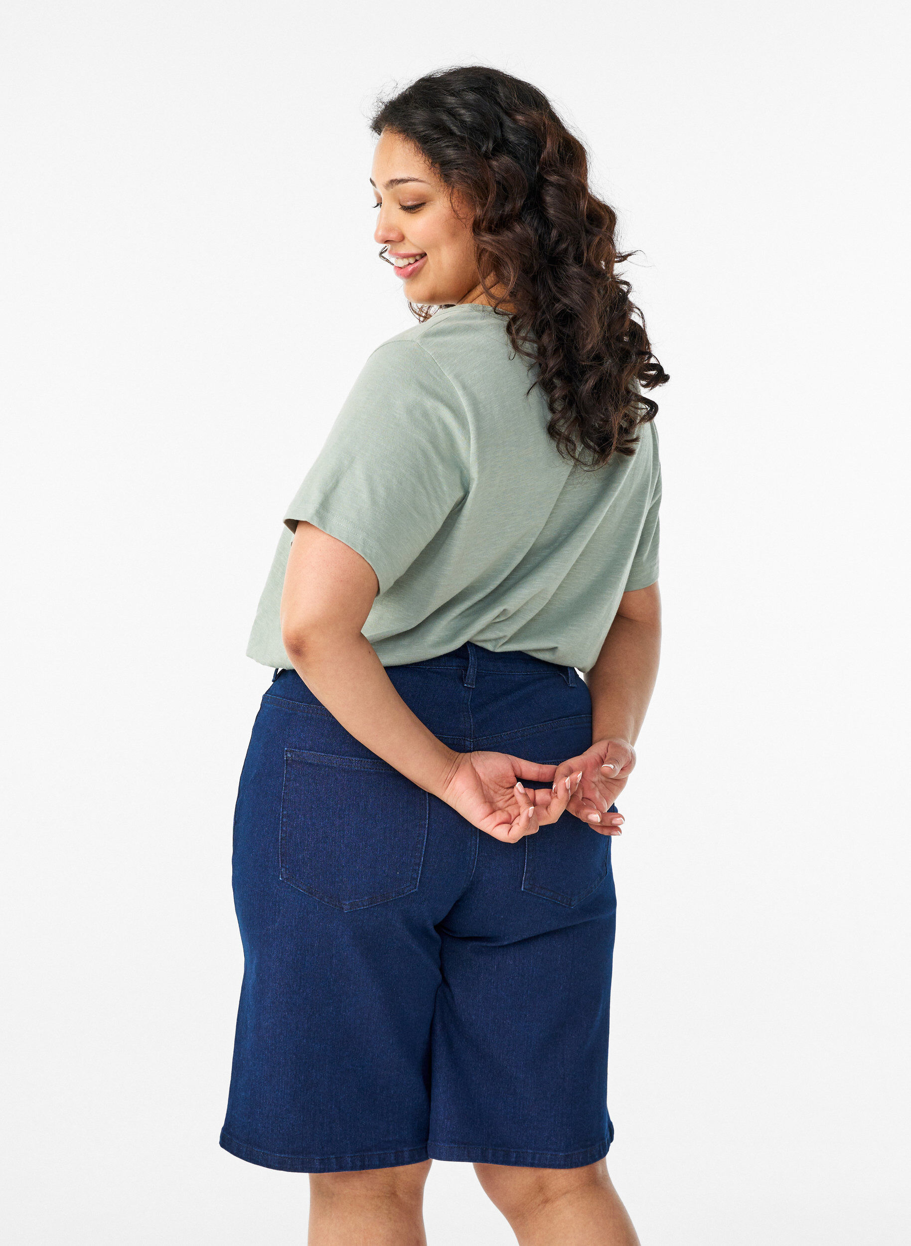 Zizzi Losse denim shorts met hoge taille, Blauw, Model image number 2