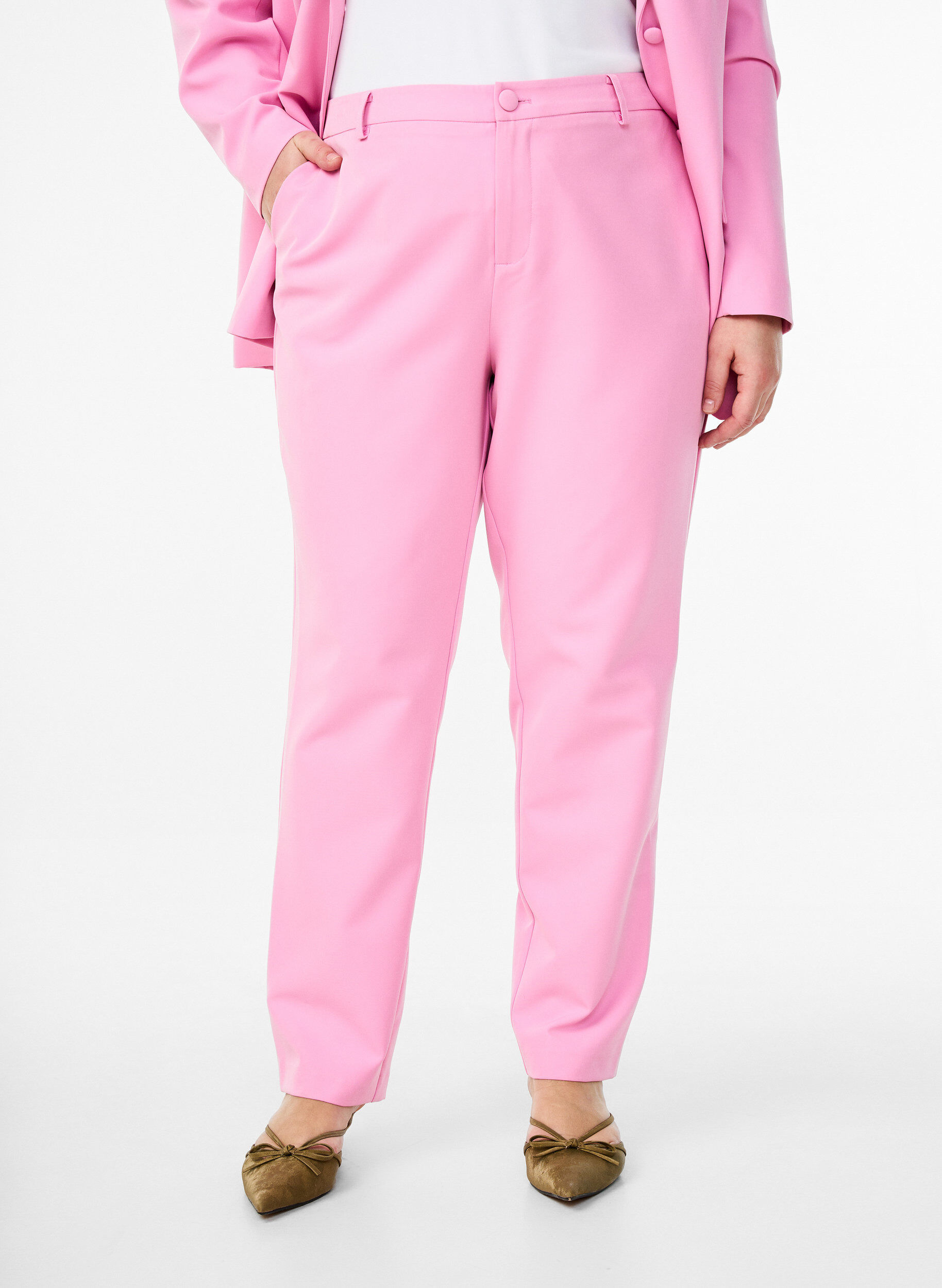 Zizzi Broek met zakken en rechte pijpen, Roze, Model image number 2
