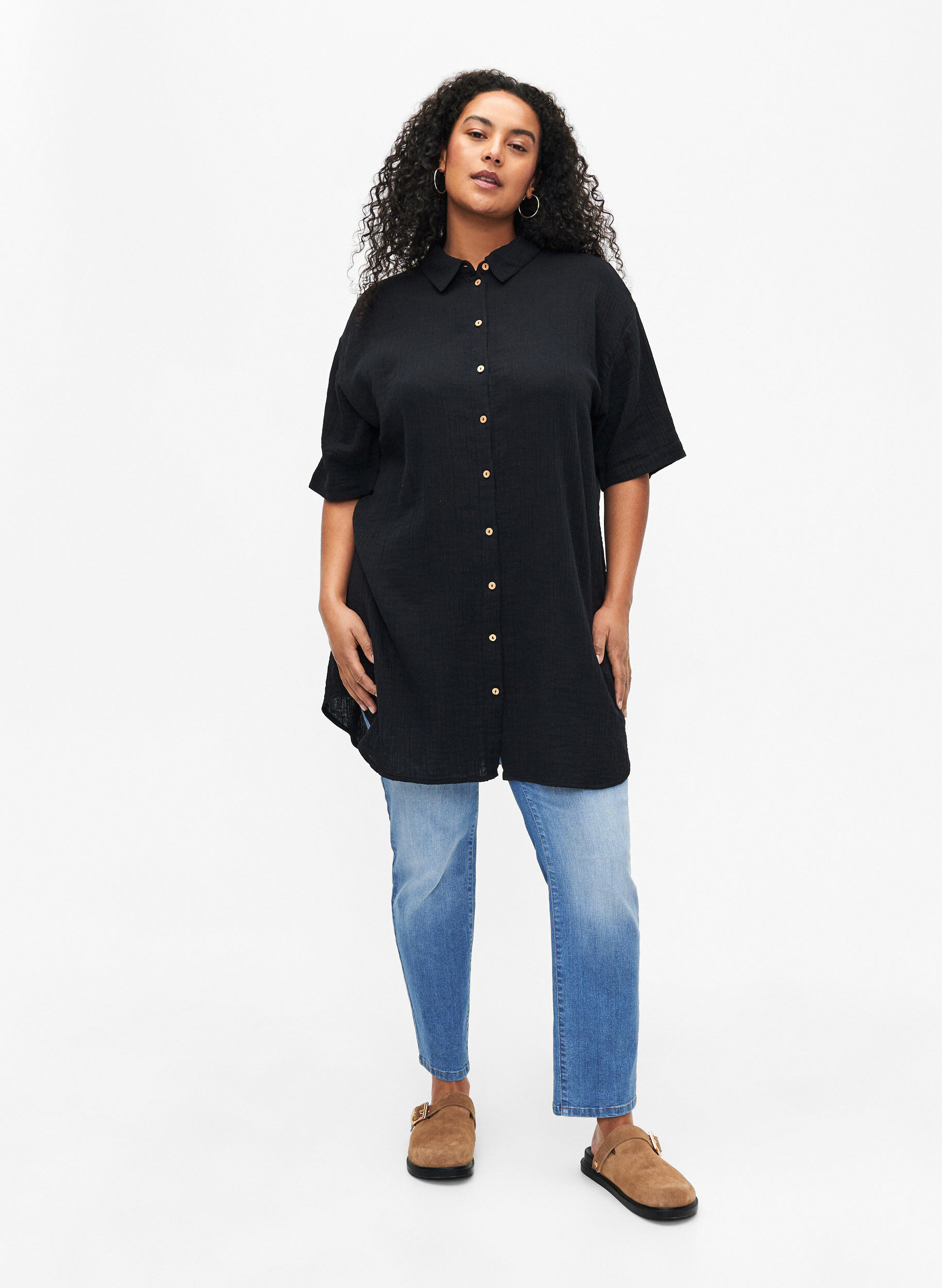 Zizzi Shirt met korte mouwen en knopen, Black, Model image number 2