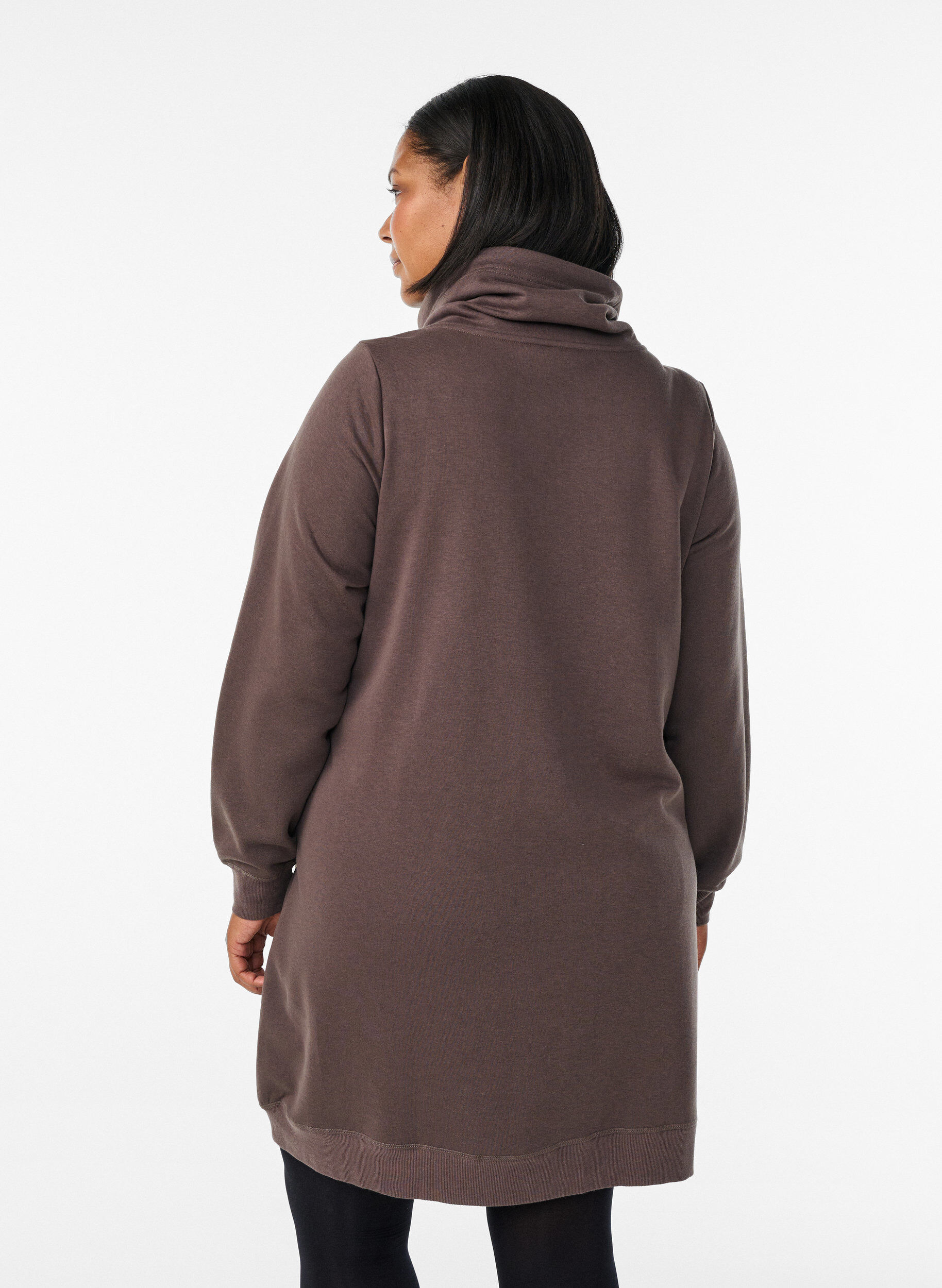 ZizziKort sweatshirt jurk met hoge kraag en zakken, Bruin, Model image number 2