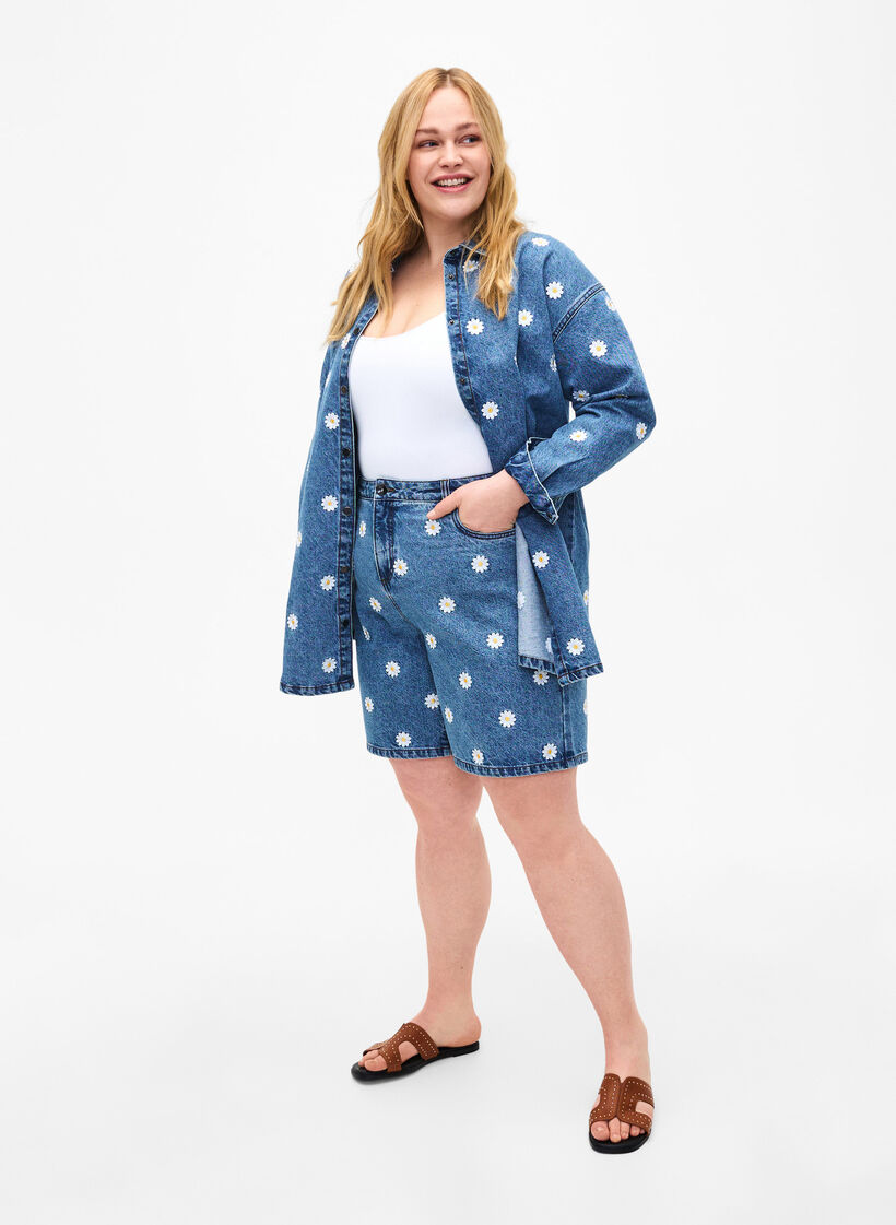 Mille korte broek met hoge taille en geborduurde bloemen, L.B. Flower, Model image number 3