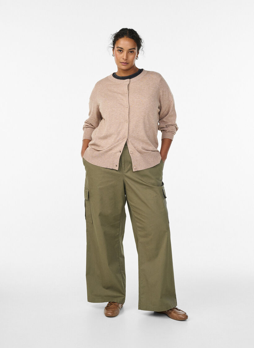 Vest met ronde hals en stofbedekte knopen, Beige, Model image number 1