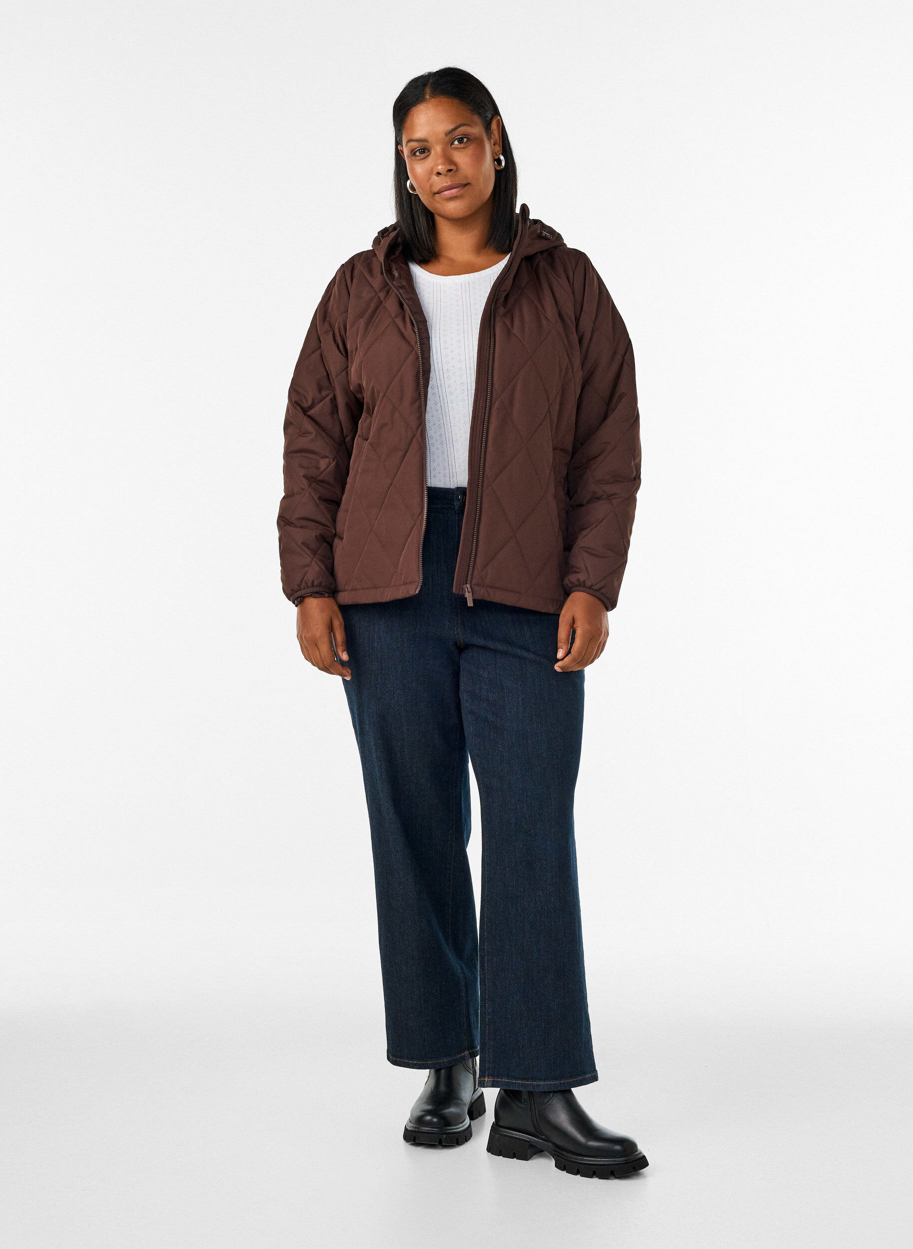 ZizziLicht gewatteerd jack met diamant-quilt, Bruin, Model image number 1