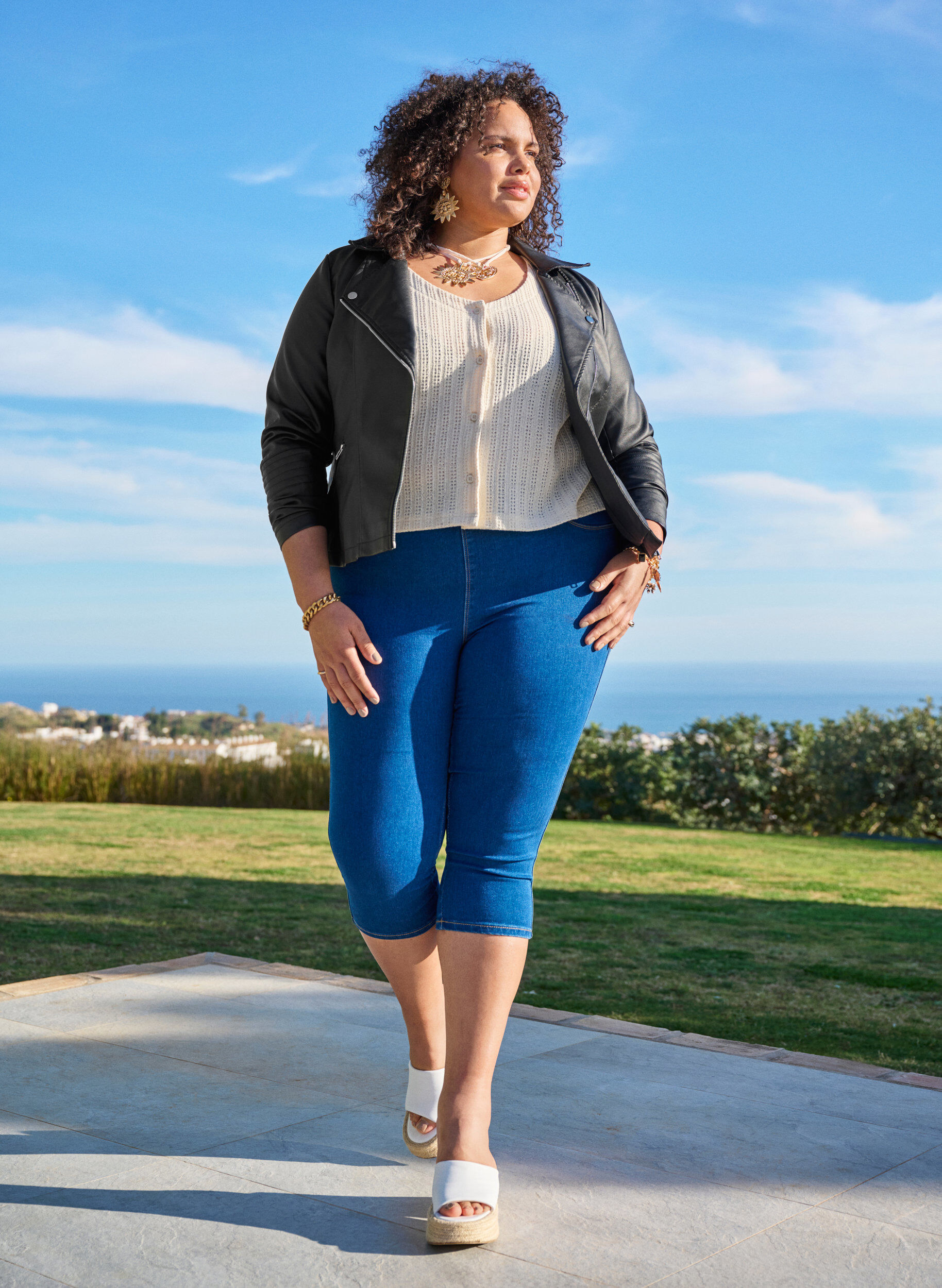 Zizzi Denim capribroek met elastische tailleband, Blauw, Image image number 0