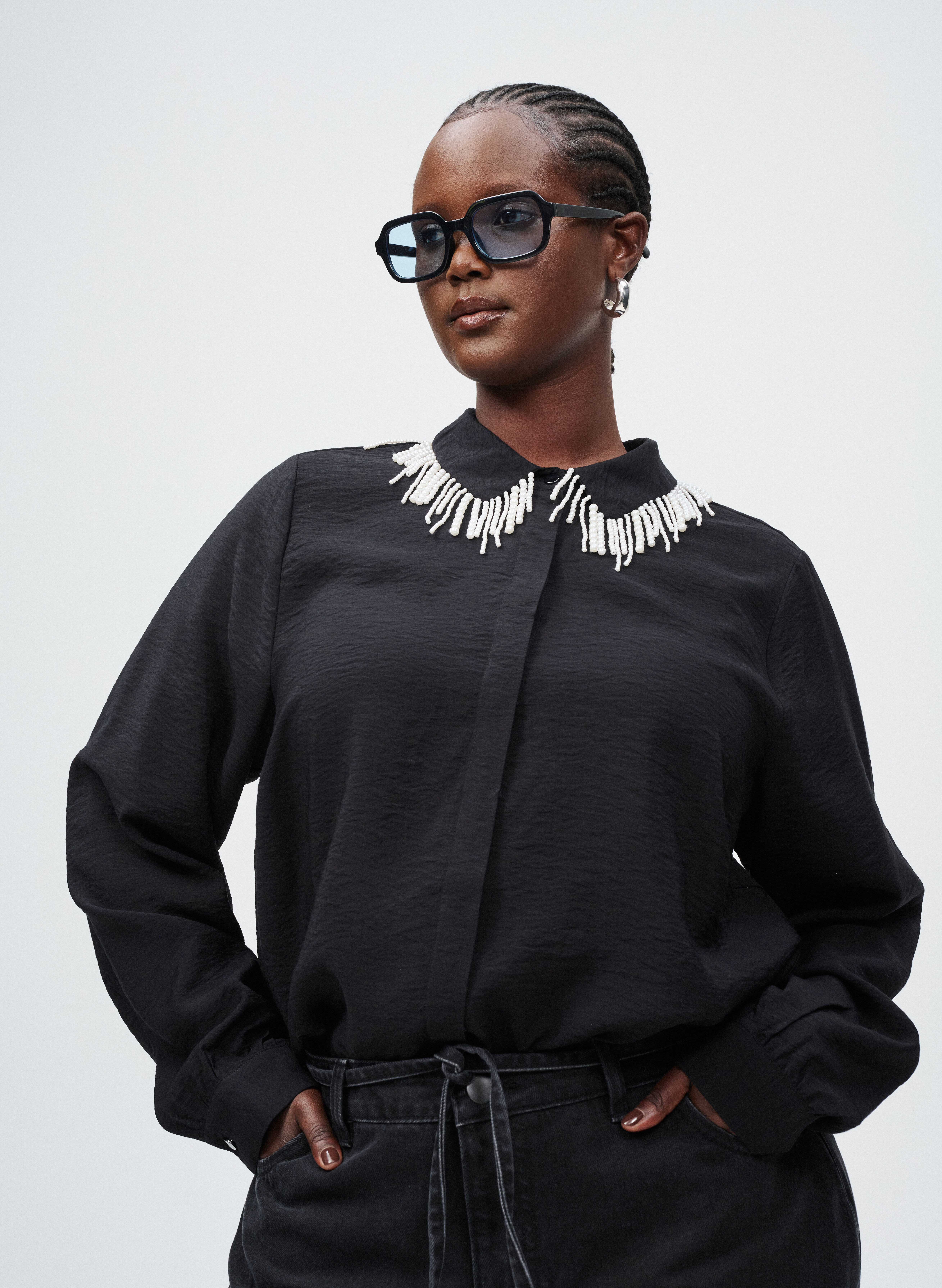 Zizzi Shirt met geborduurde parelkraag, , Model