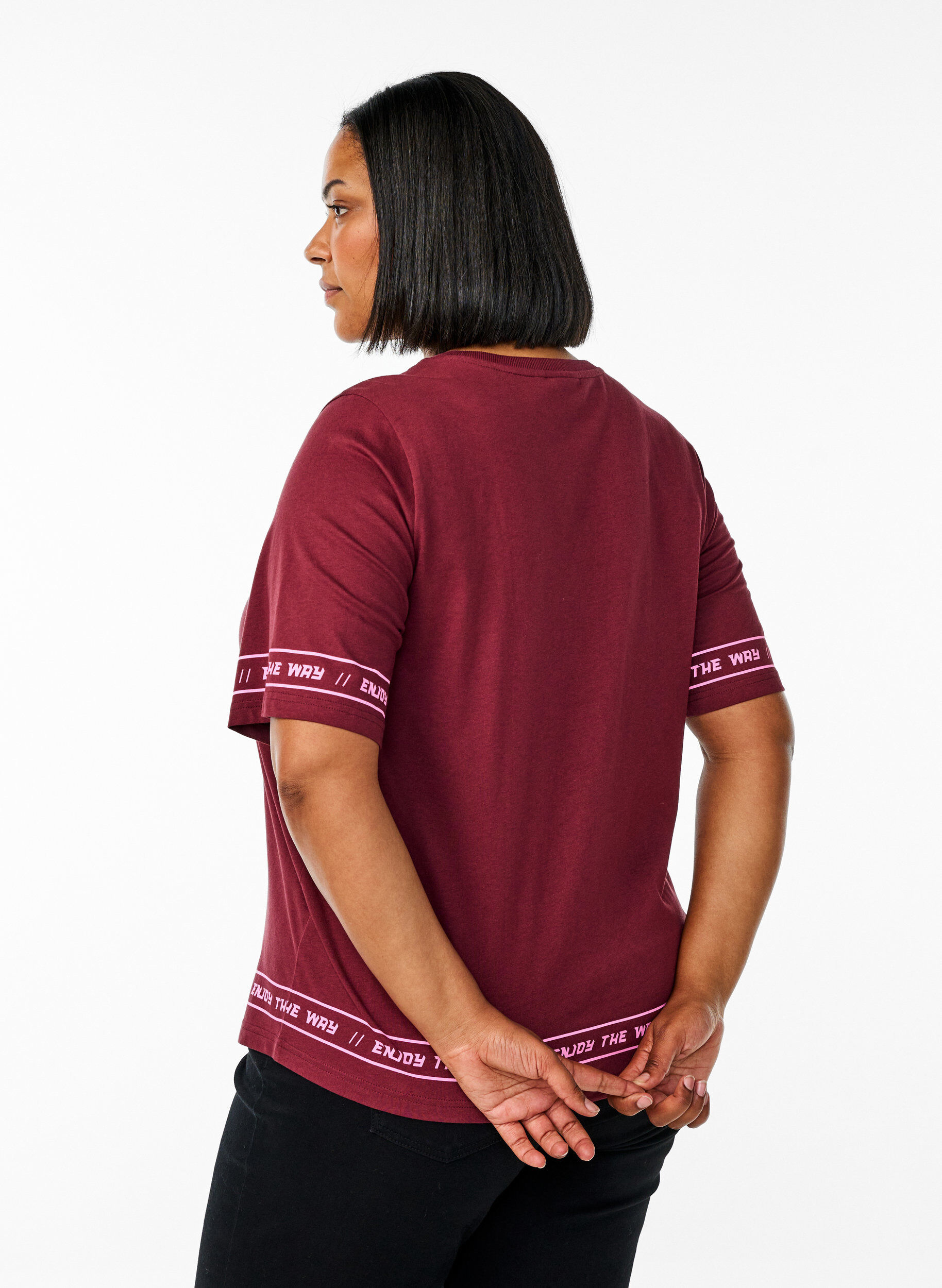 Zizzi Oversized T-shirt met sportieve print, Donker Bordeaux, Model image number 2