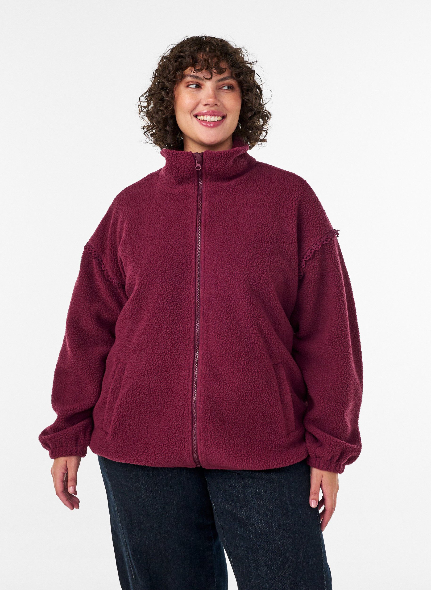 ZizziTeddyjas met broderie anglaise rand en hoge kraag, Rood, Model image number 0