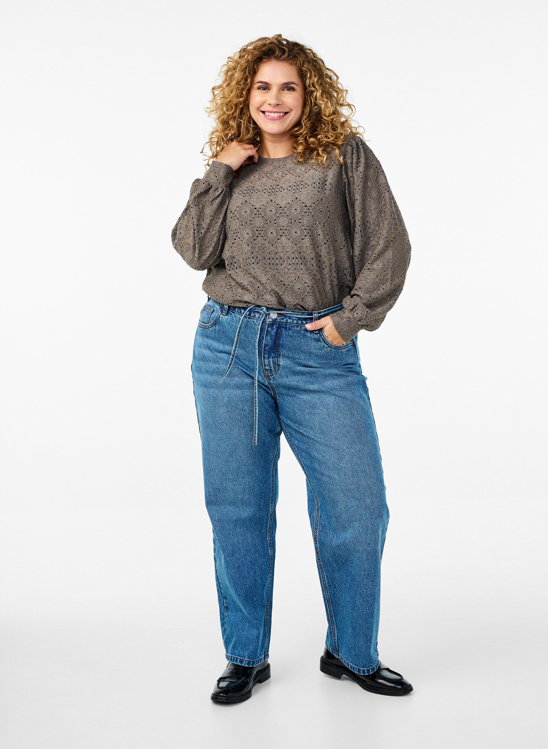 Zizzi Blouse met lange mouwen en een opengewerkt patroon, Bruin, Model image number 1