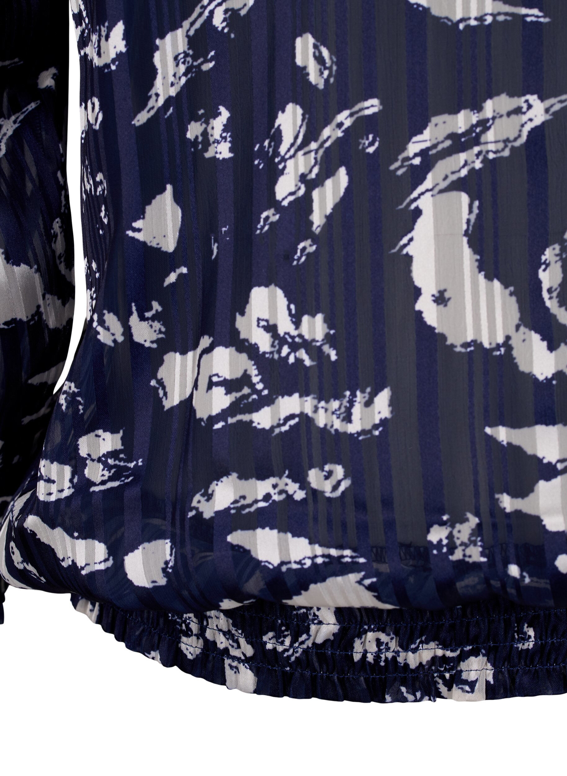 Zizzi Smok blouse met print, Blue Leaf AOP, Packshot image number 3