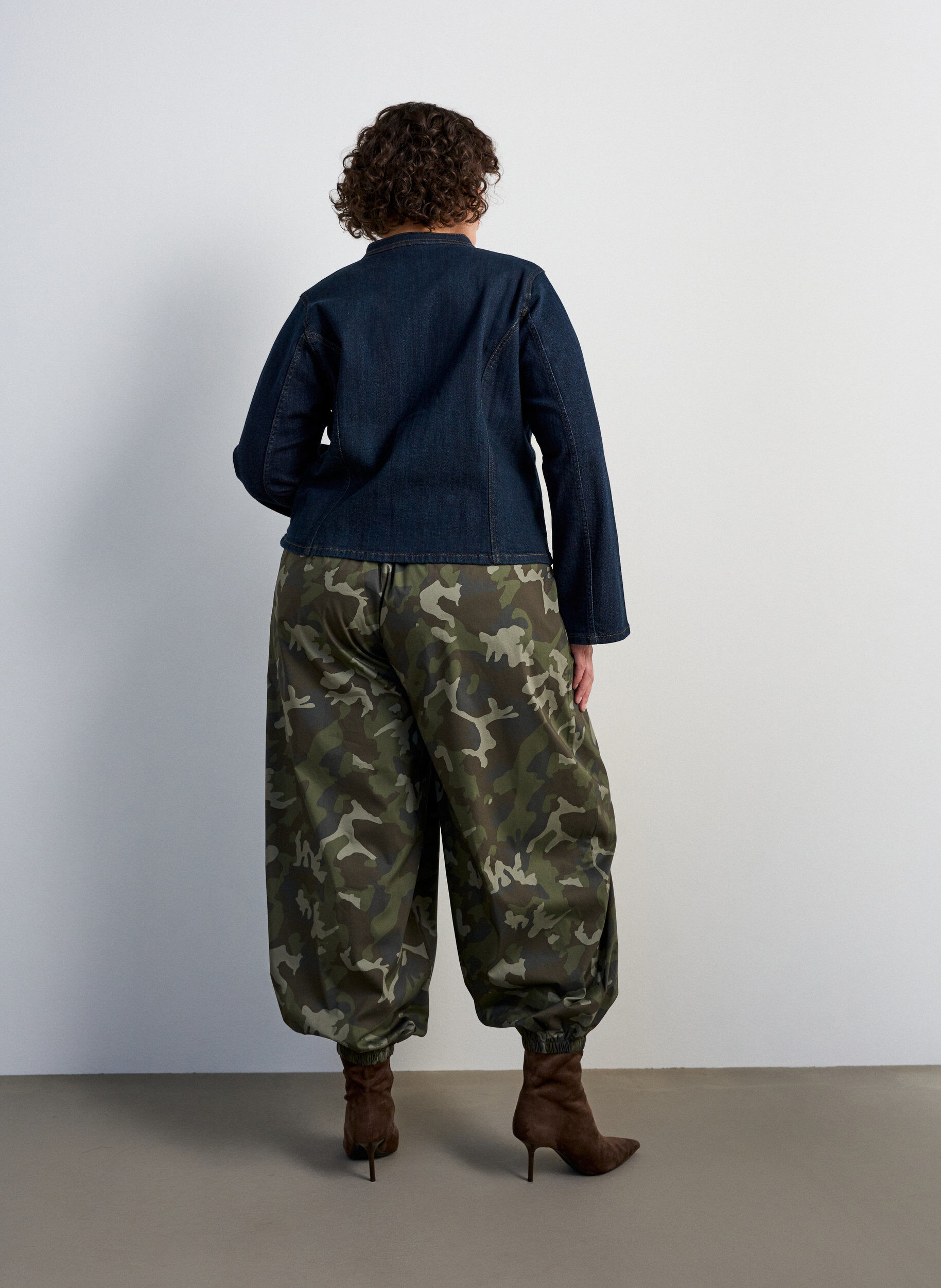ZizziBalloonbroek met hoge taille en all-overpatroon, Groen, Model image number 1