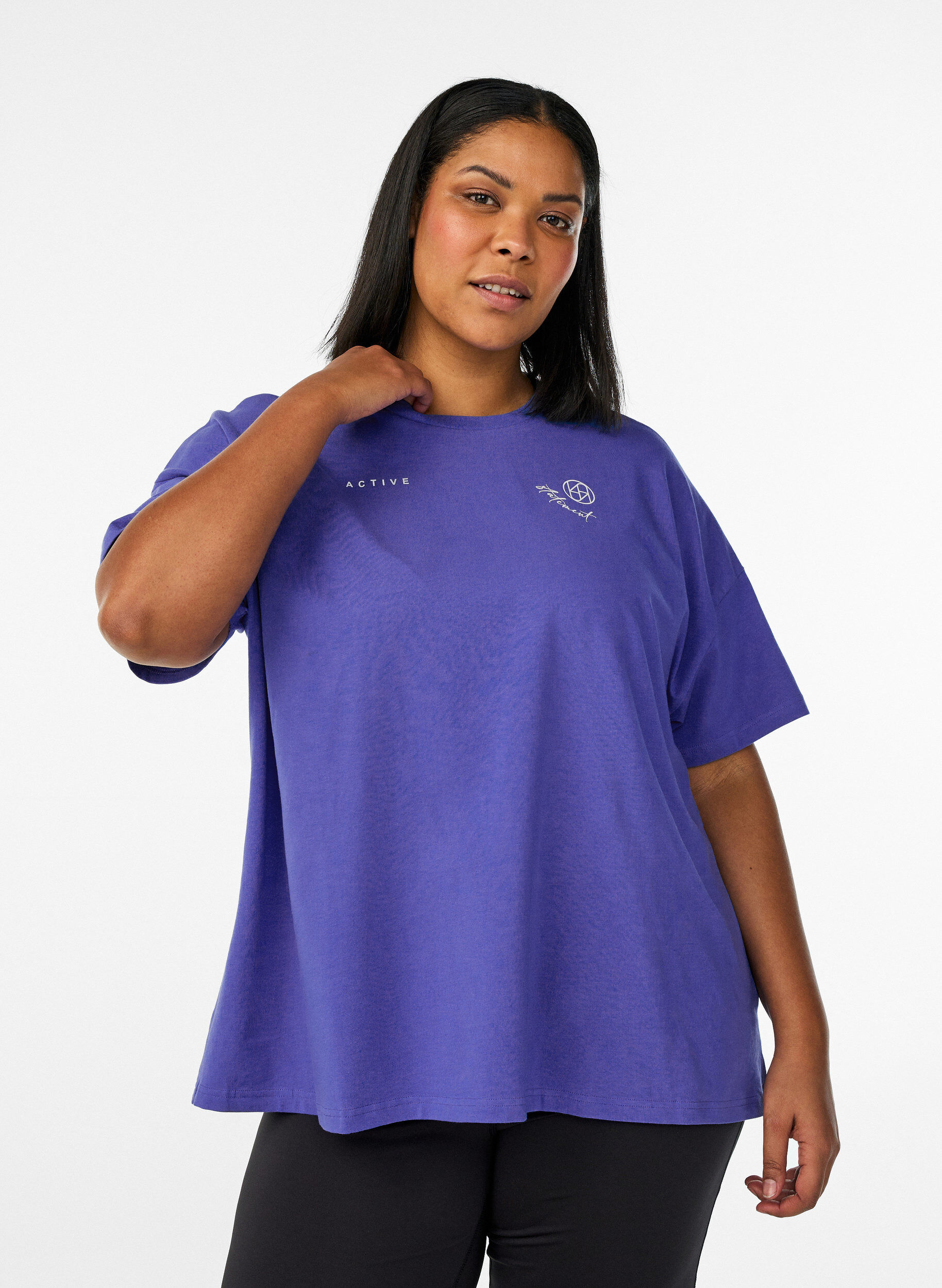 T-shirt van biologisch katoen met klein frontmotief, Blauw, Model