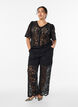 Kanten blouse met korte mouwen en V-hals, Zwart, Model image number 1