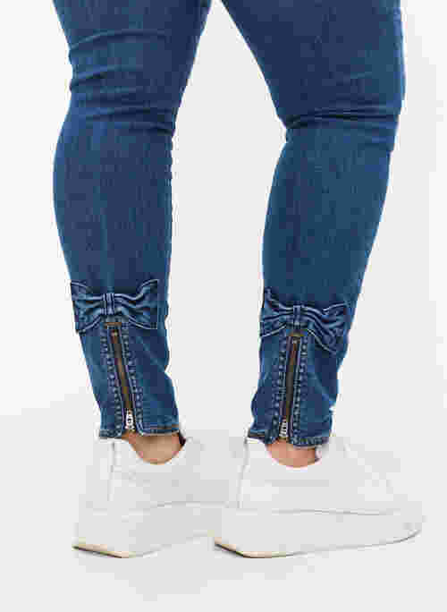 Super slim fit Amy jeans met strikje en rits