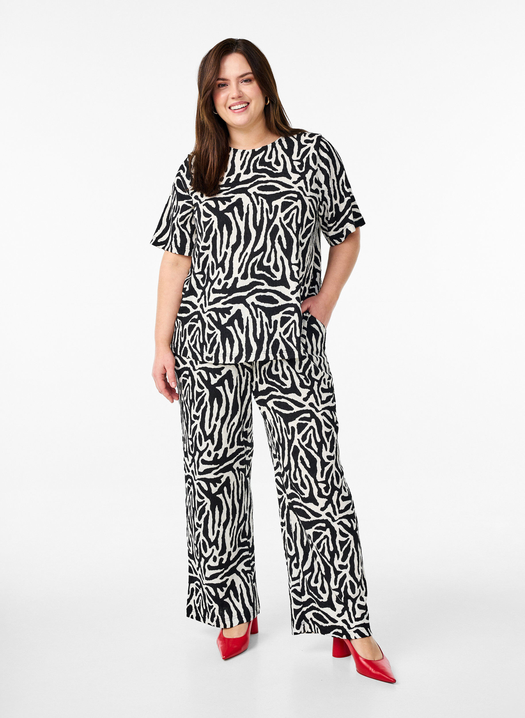 Zizzi Broek met zebraprint, Zwart, Model image number 0