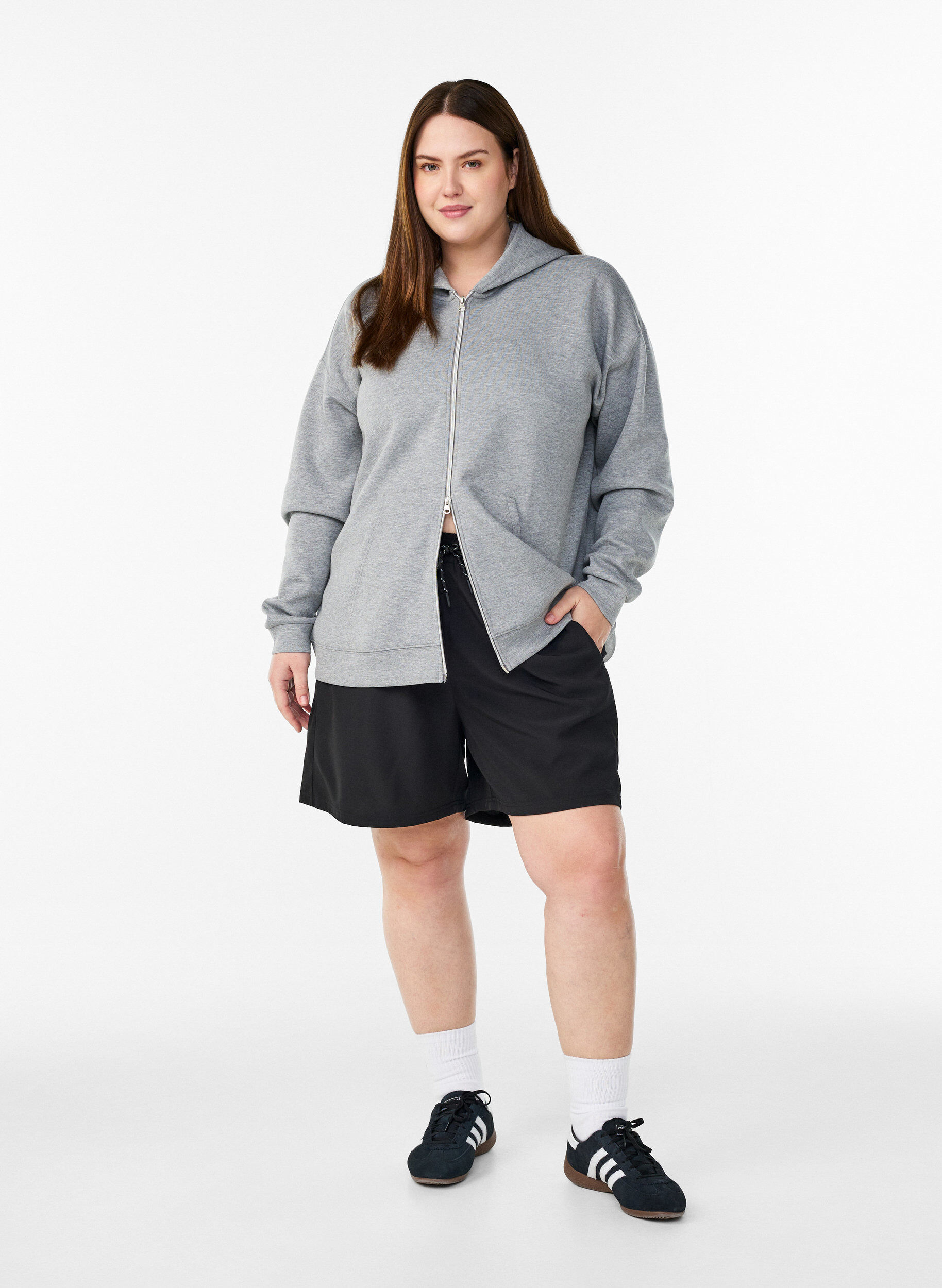 Zizzi Scuba-hoodie met rits en zakken, Grijs, Model image number 1