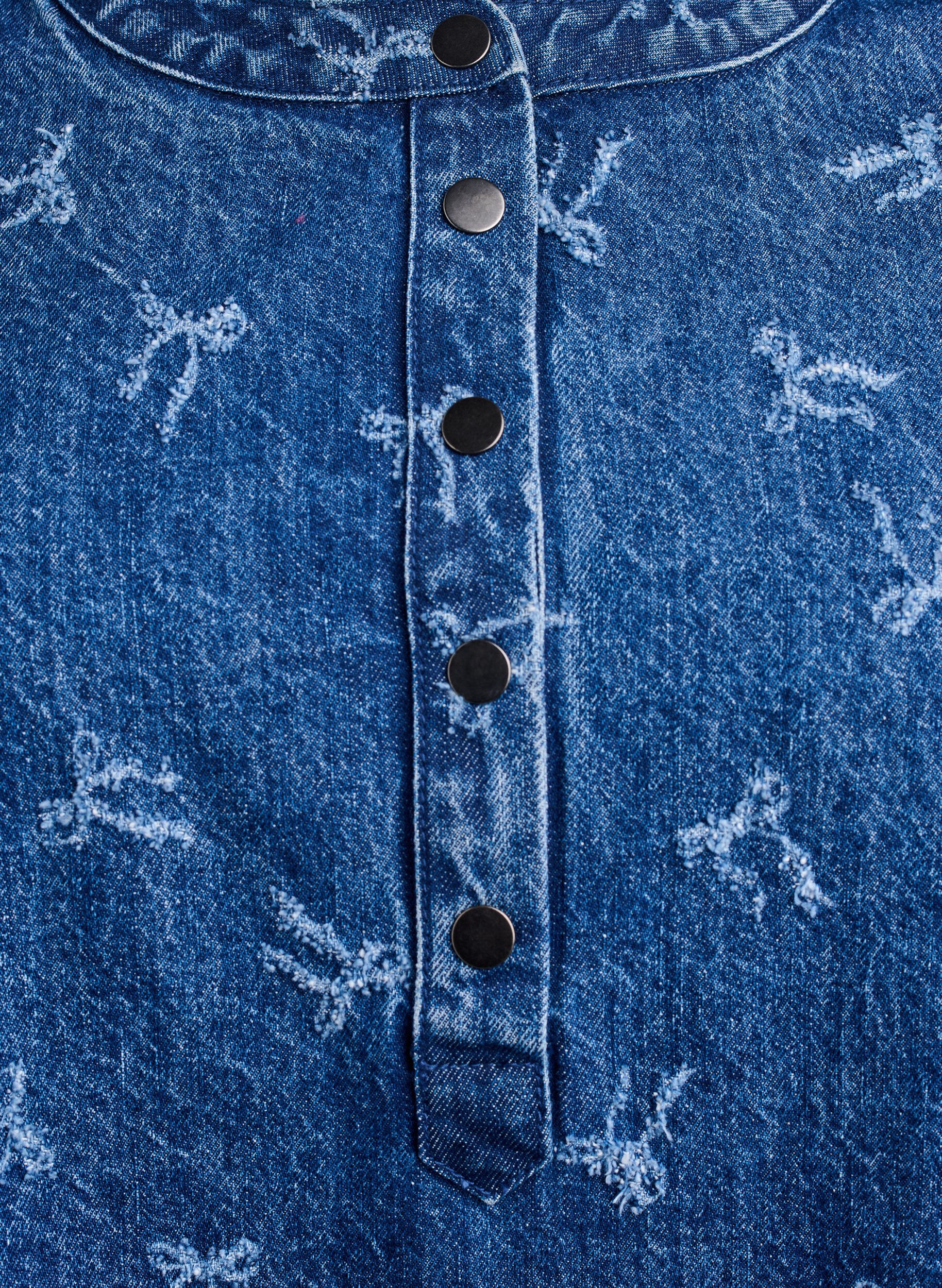 Zizzi Korte denim jurk met een A-lijn snit en strikpatroon, Blauw, Packshot image number 2