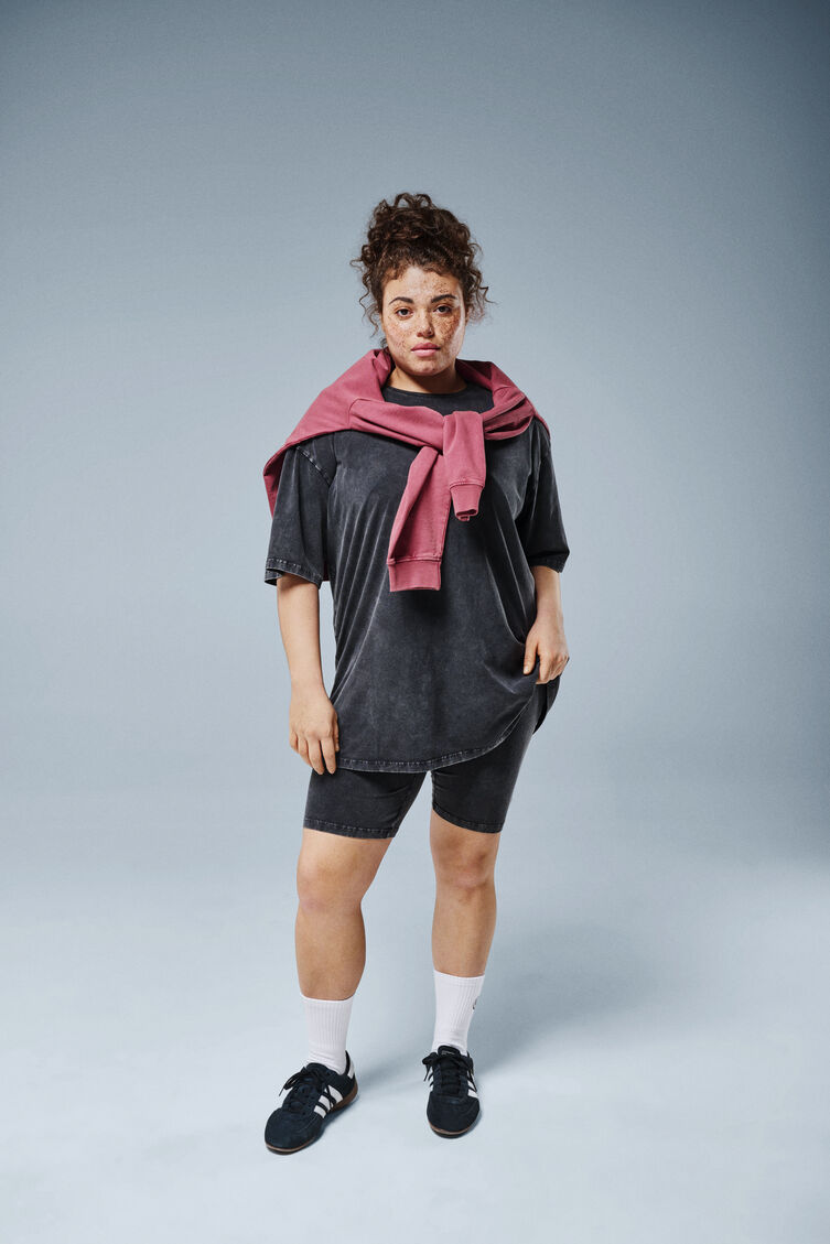 Sweatshirt met gewassen look, , Model