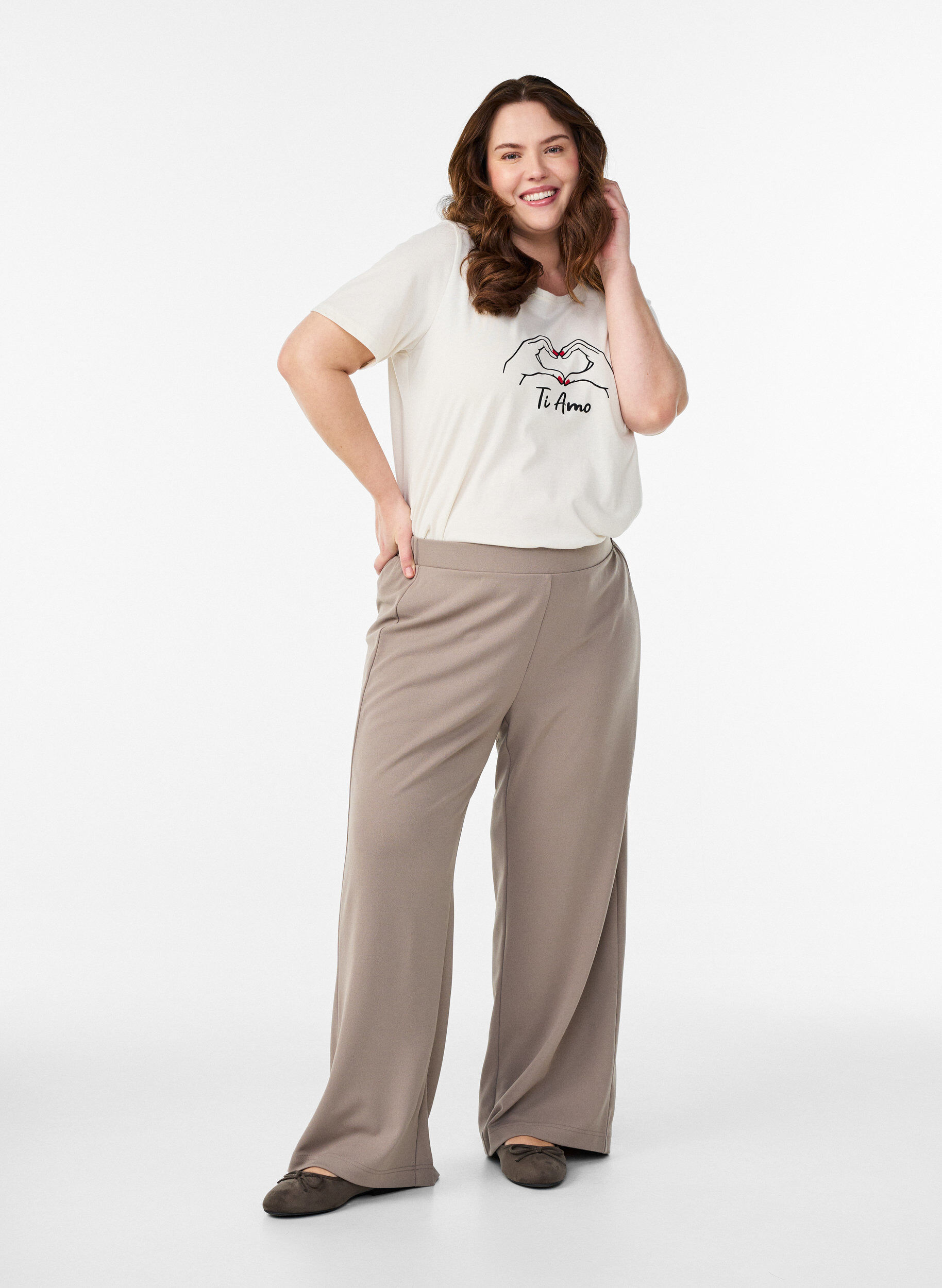 Zizzi FLASH - Broek met wijde pijpen, Beige, Model image number 0