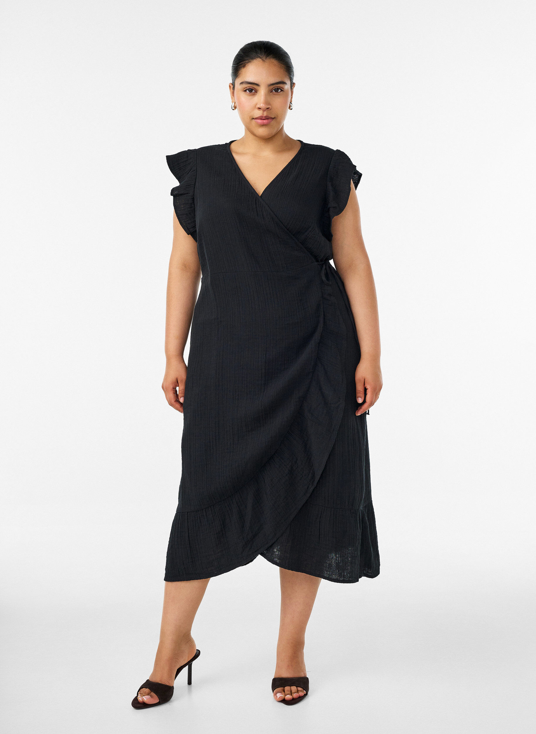 ZizziOmslagjurk in katoenen mousseline met ruches, Zwart, Model image number 0