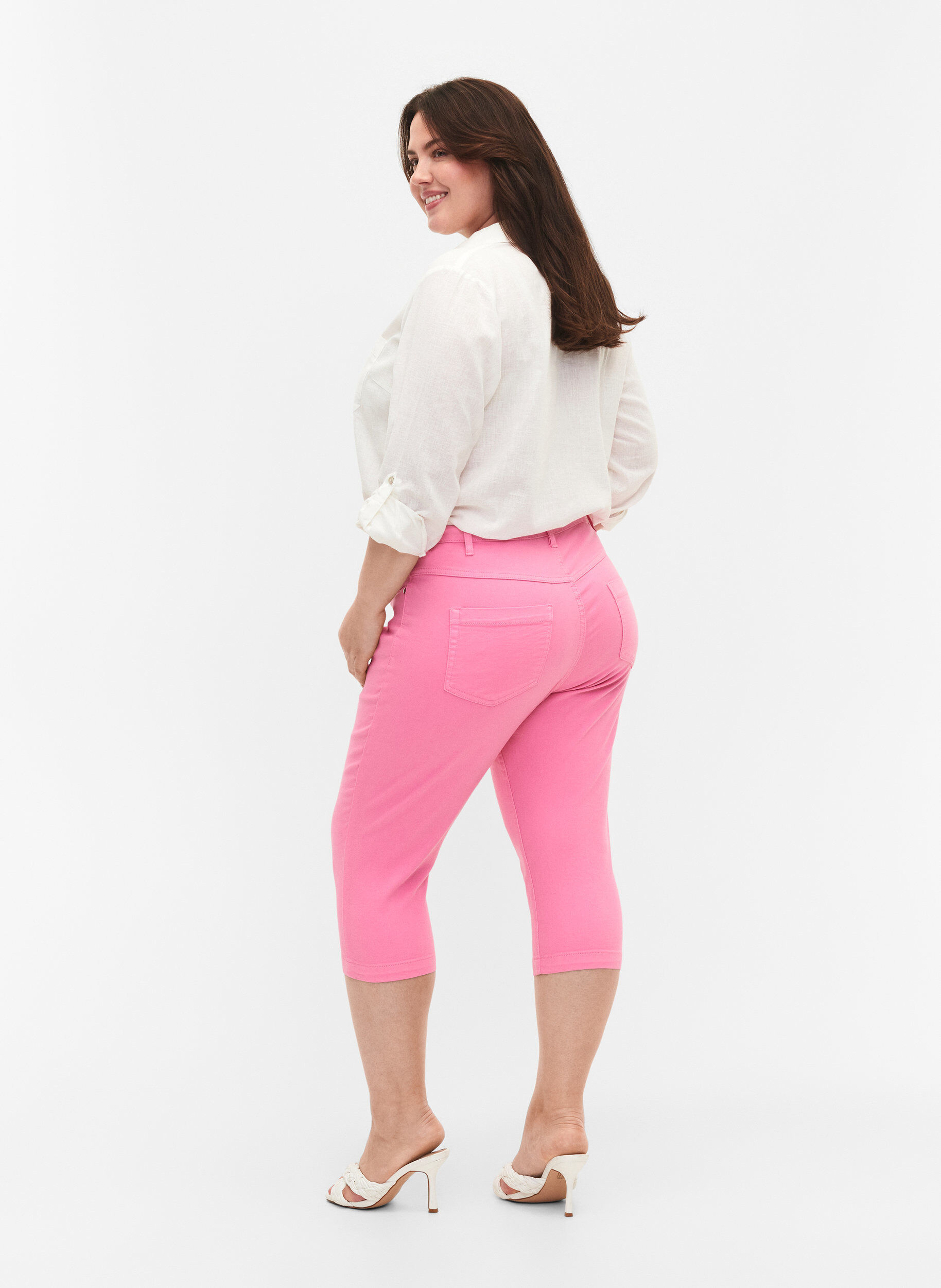 Zizzi Strakke Emily capri broek, Rosebloom, Model image number 1