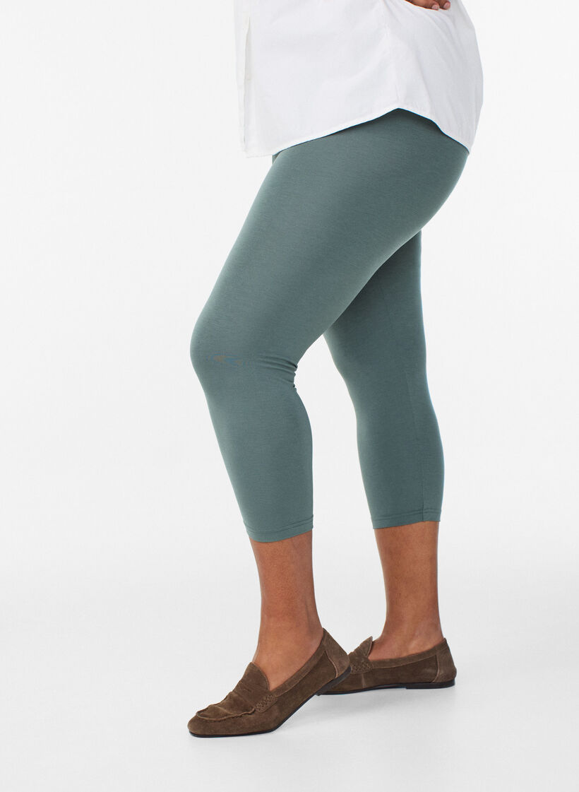 Basic 3/4 legging in viscose, Groen, Model image number 0