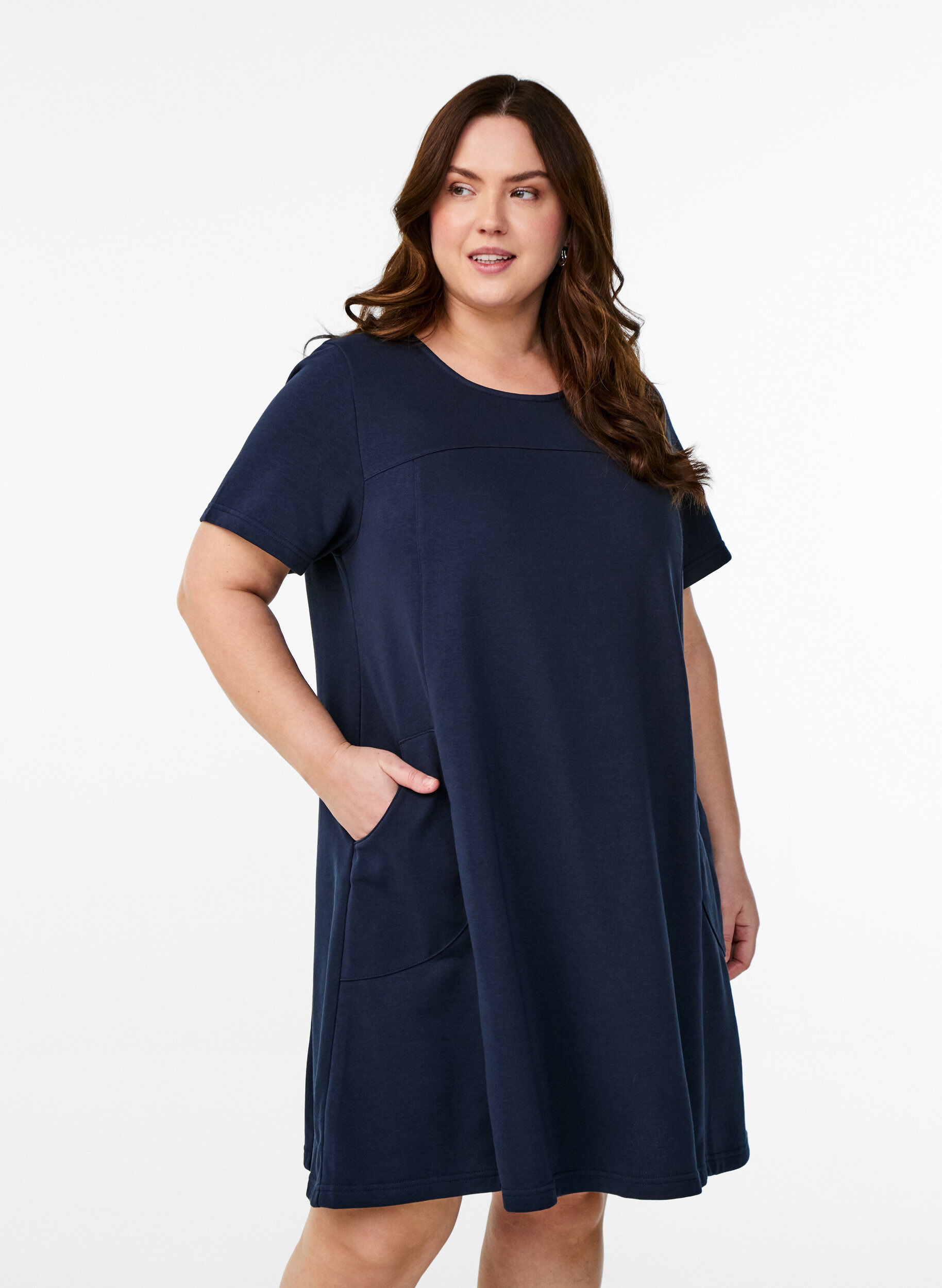 Jersey jurk met korte mouwen en zakken, Blauw, Model