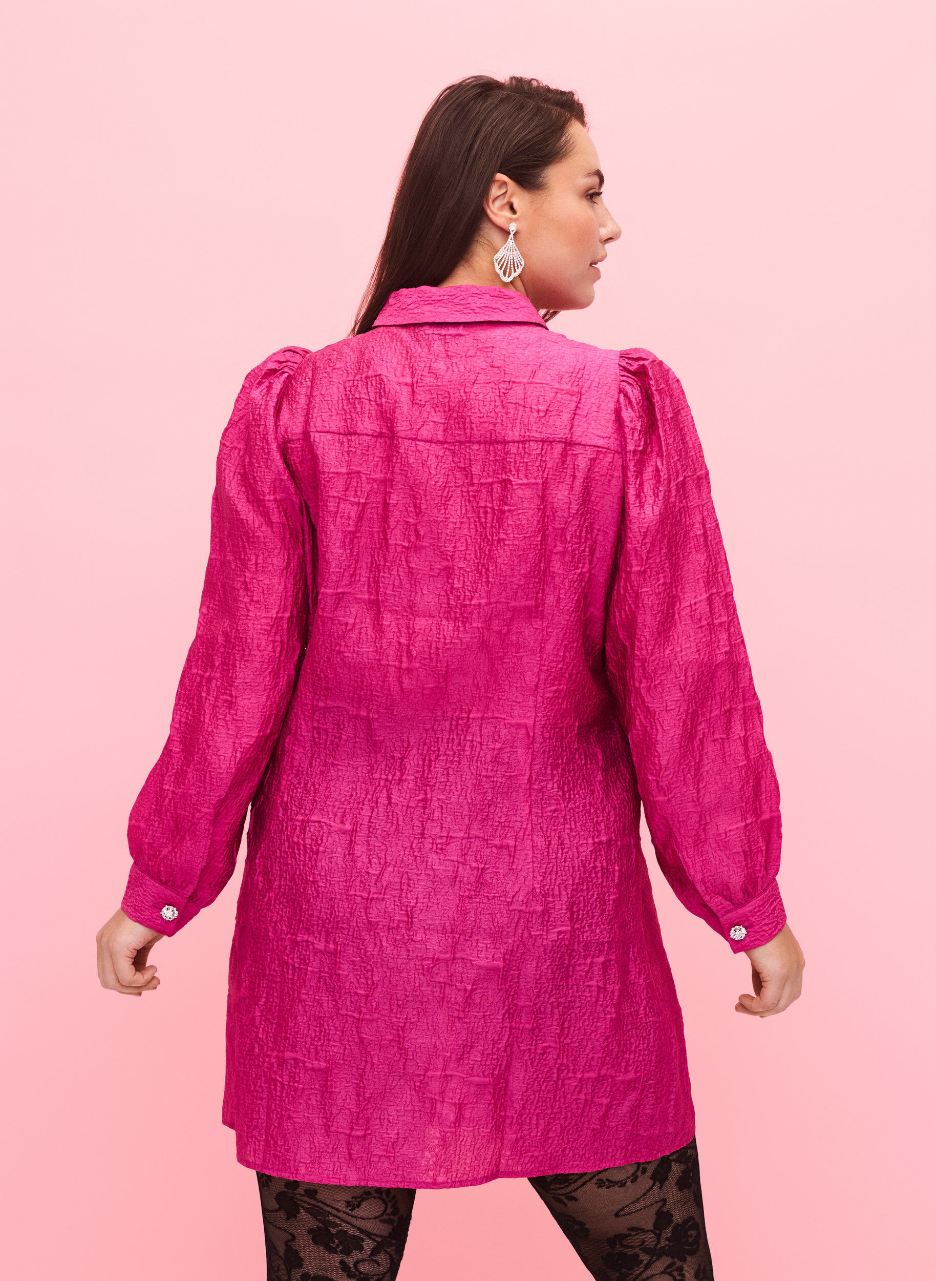 Zizzi Shirtjurk met textuur en parelmoeren knopen, Cactus Flower, Model image number 1