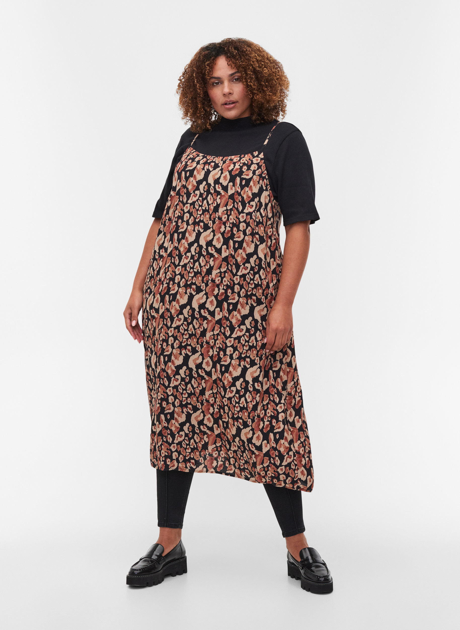 Zizzi Midi-jurk in viscose met dunne bandjes, Leo AOP, Model image number 2