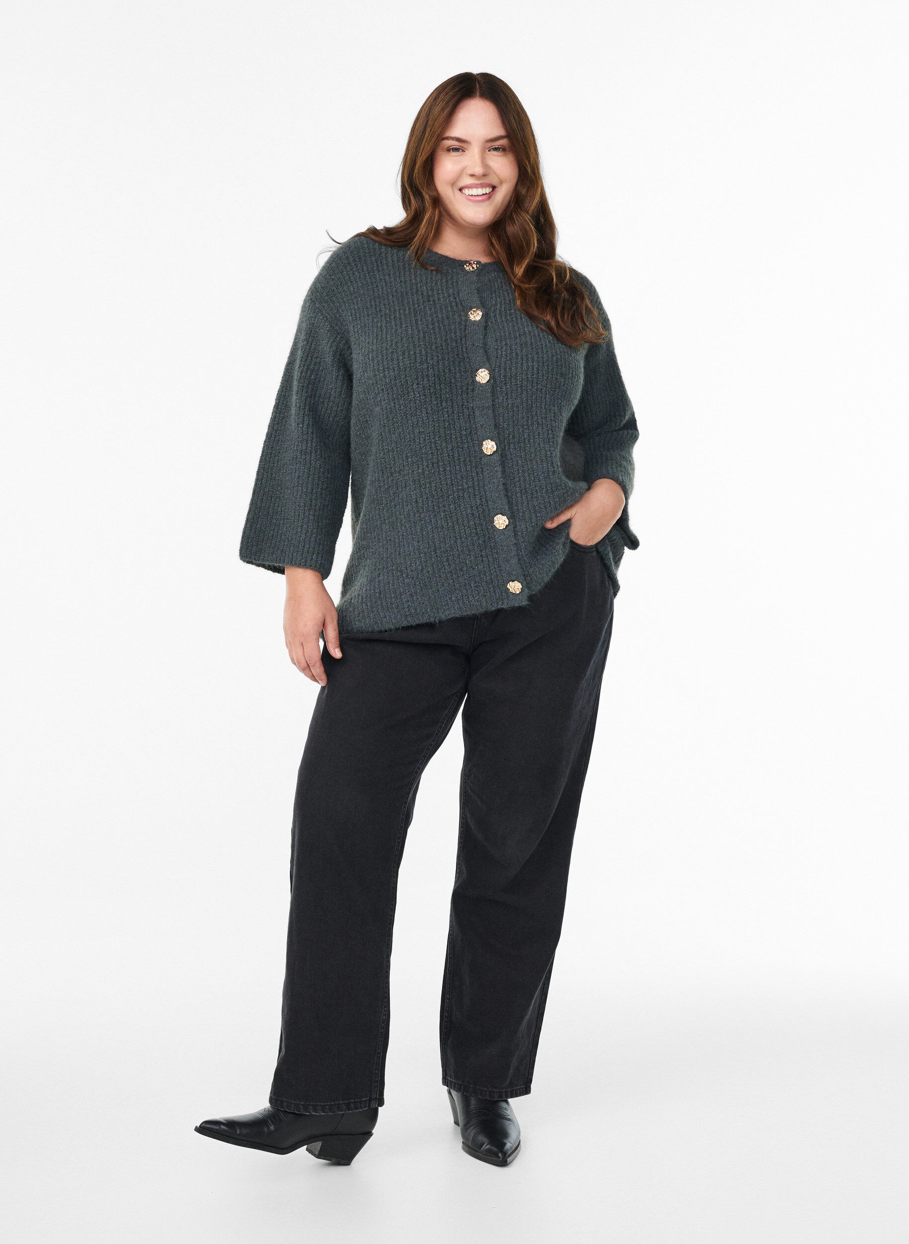 Zizzi Korte cardigan met 3/4-mouwen en gouden textuur knopen, Groen, Model image number 1