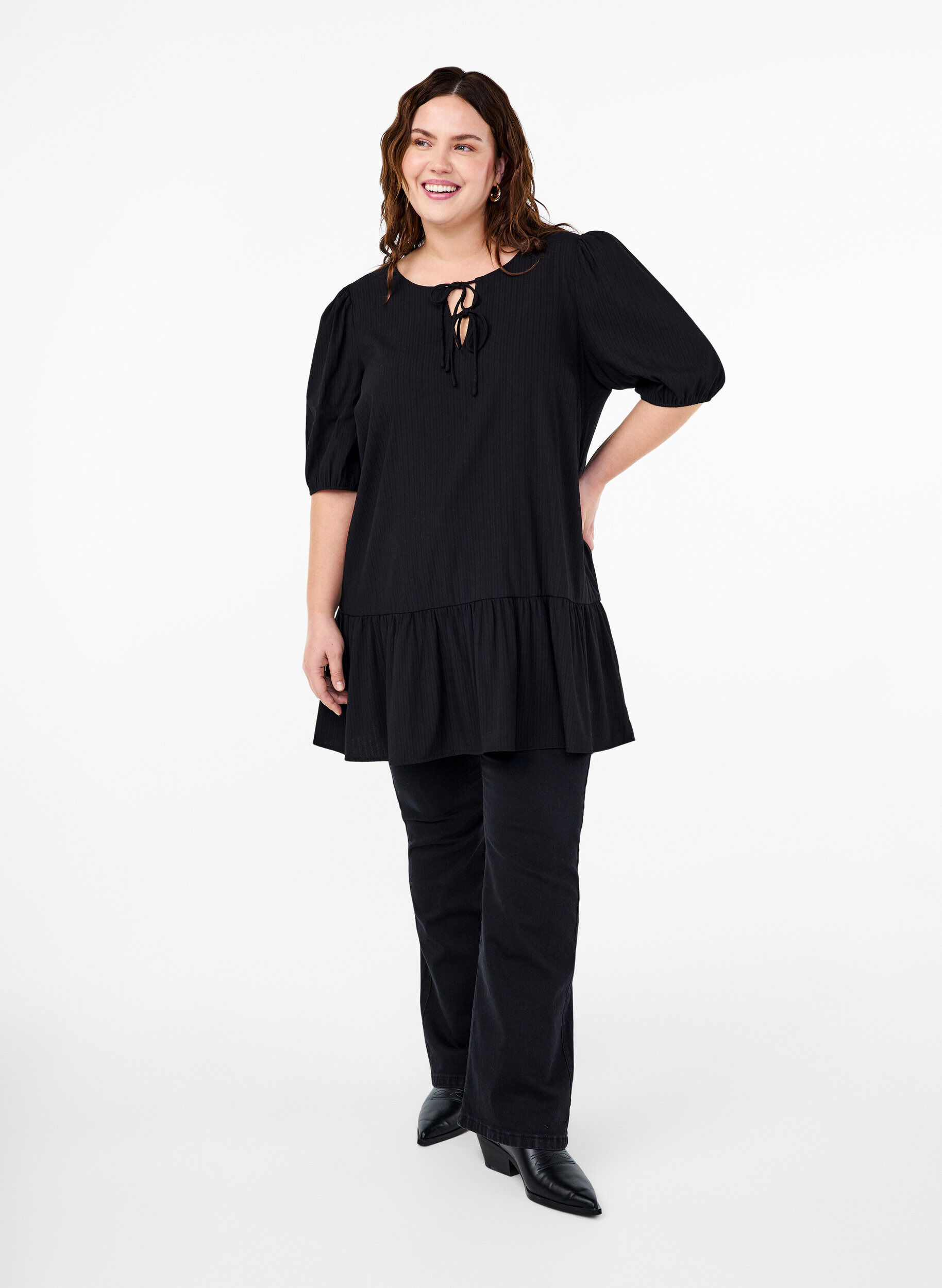 Zizzi Tuniek van viscose met strikjes, Black, Model image number 2