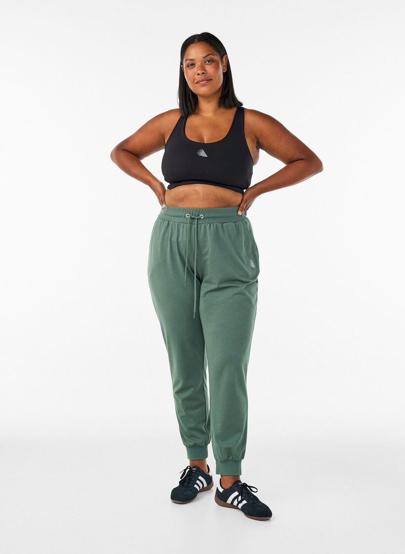 Losse trainingsbroek met zakken, Groen, Model image number 0