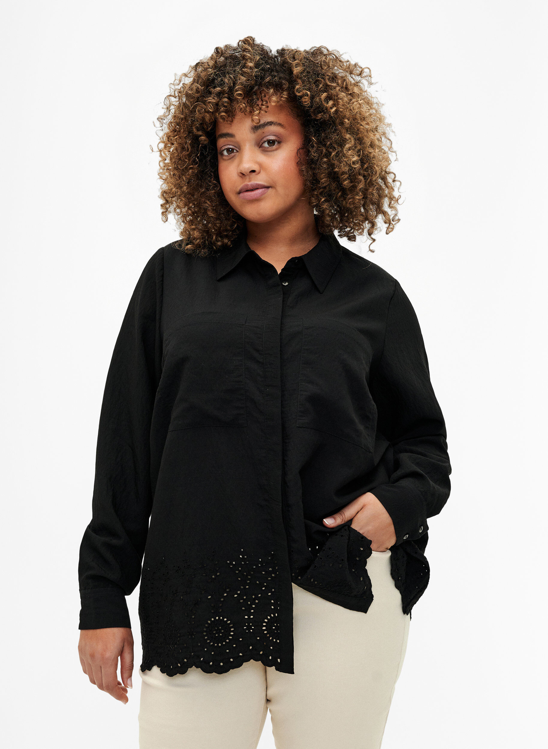 Zizzi Viscose overhemd met broderie anglaise, Black, Model image number 0